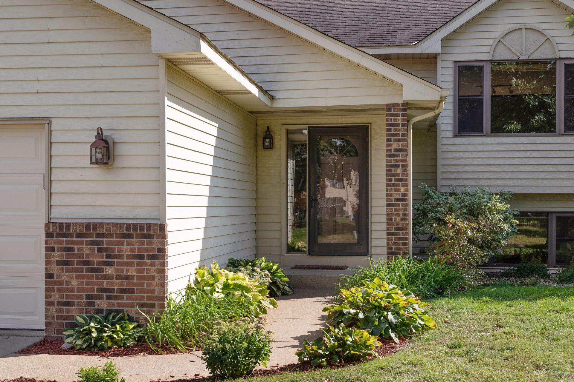 4394 Livingston Drive