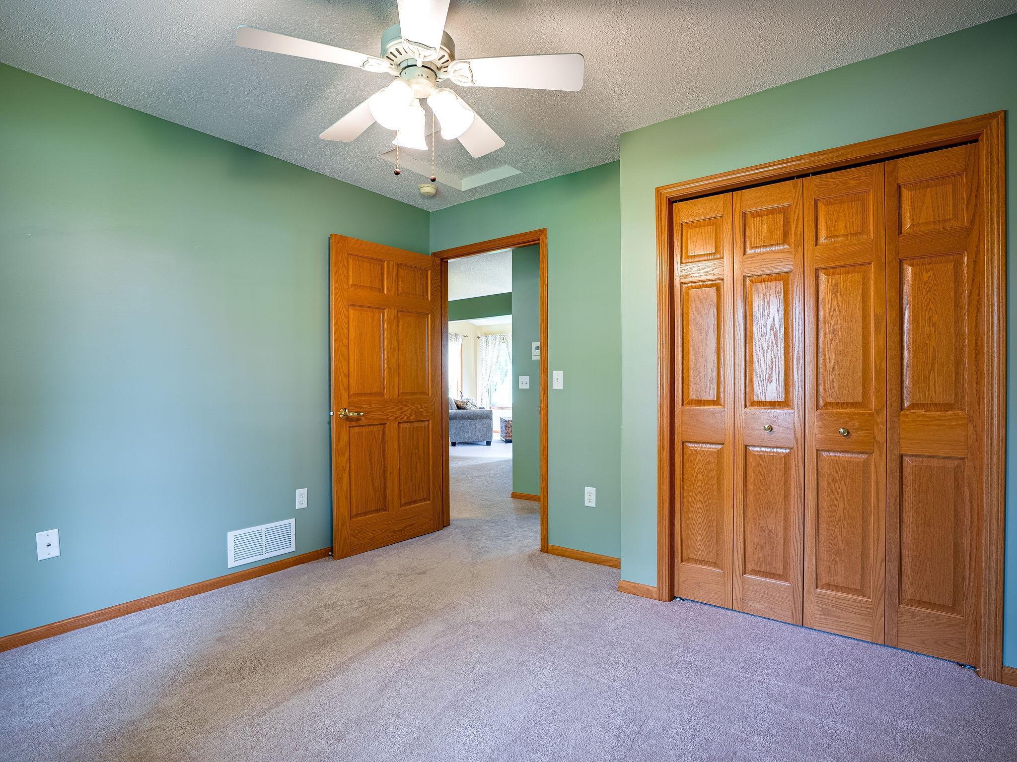 7758 Palisades Avenue NE