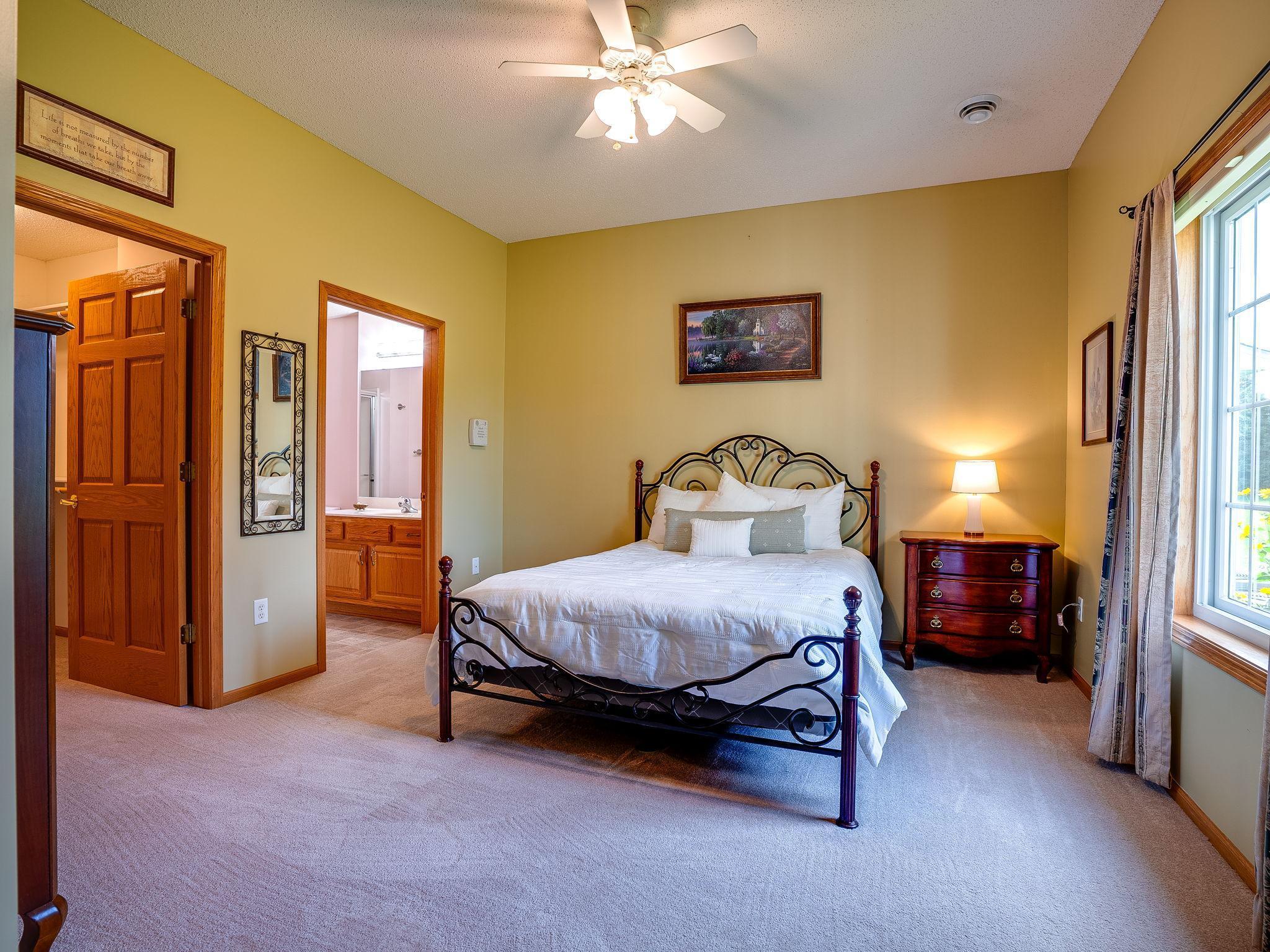 7758 Palisades Avenue NE