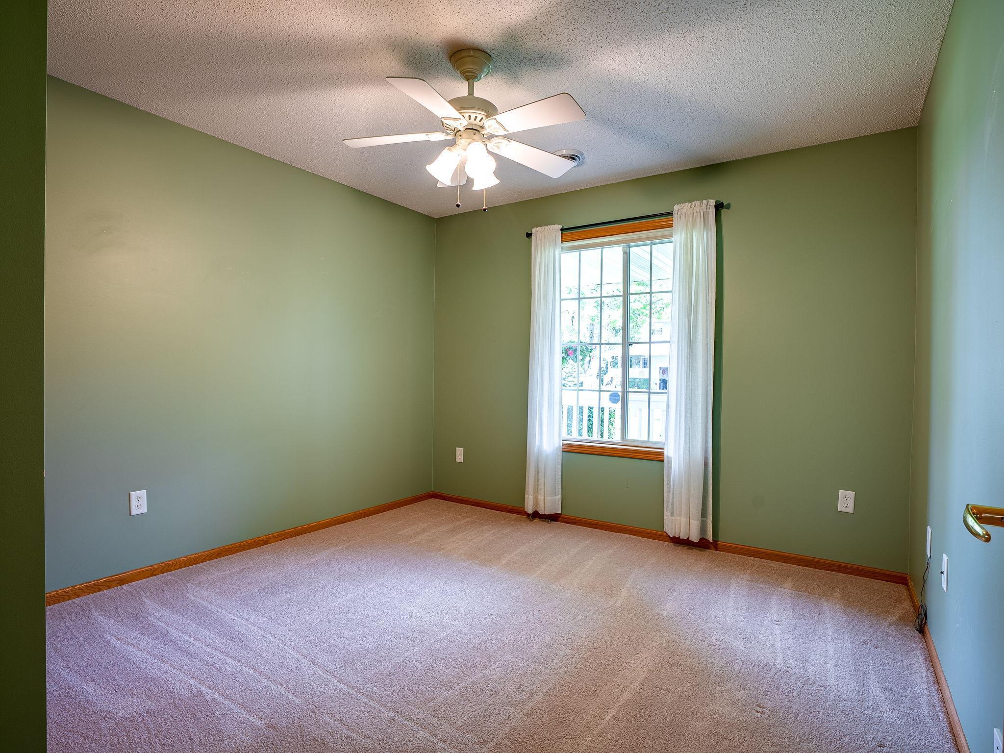 7758 Palisades Avenue NE