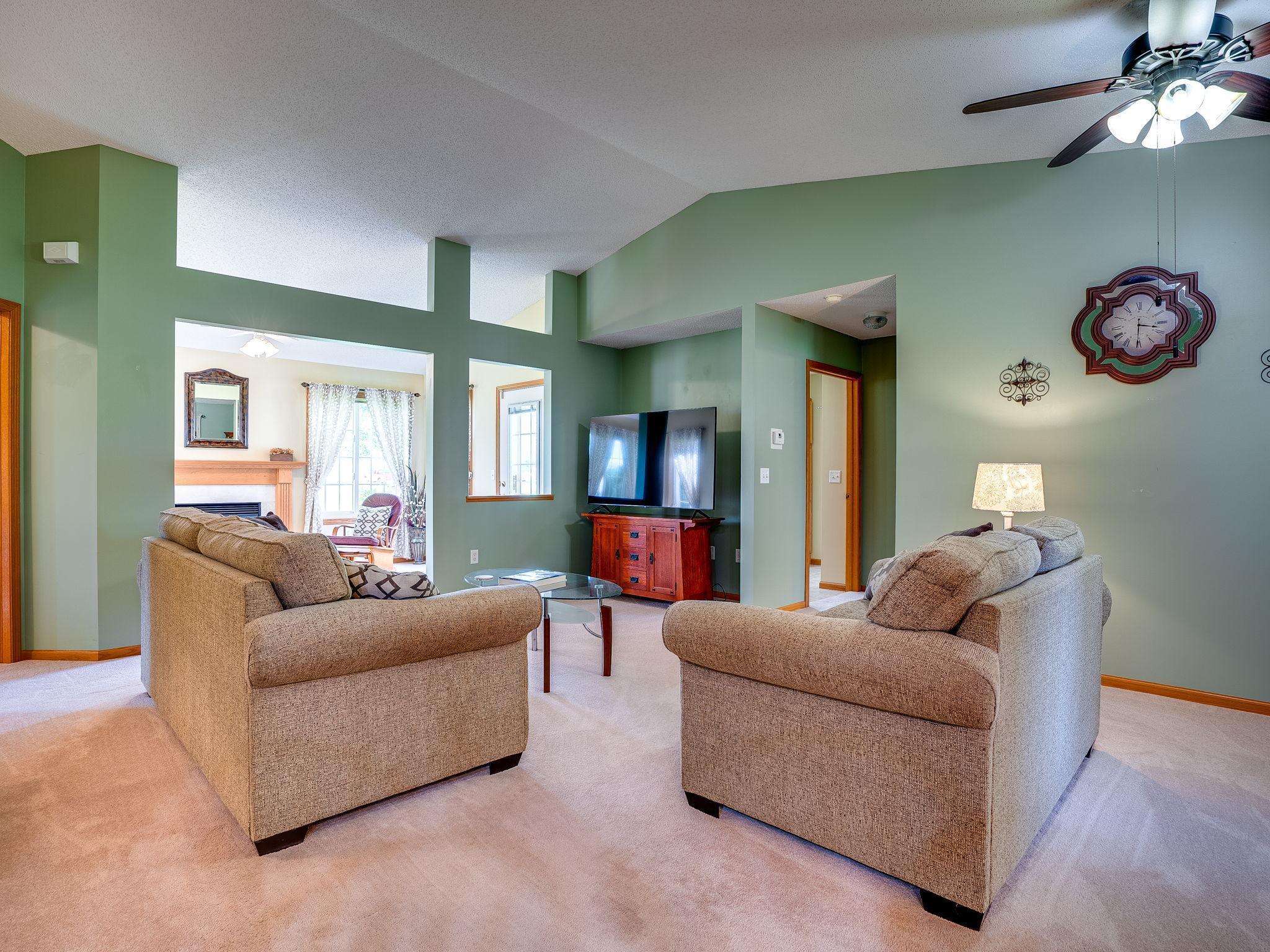 7758 Palisades Avenue NE