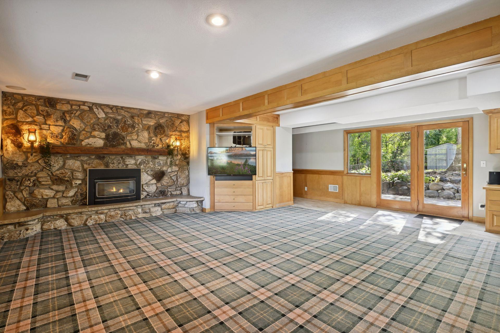 3928 Huntingdon Drive