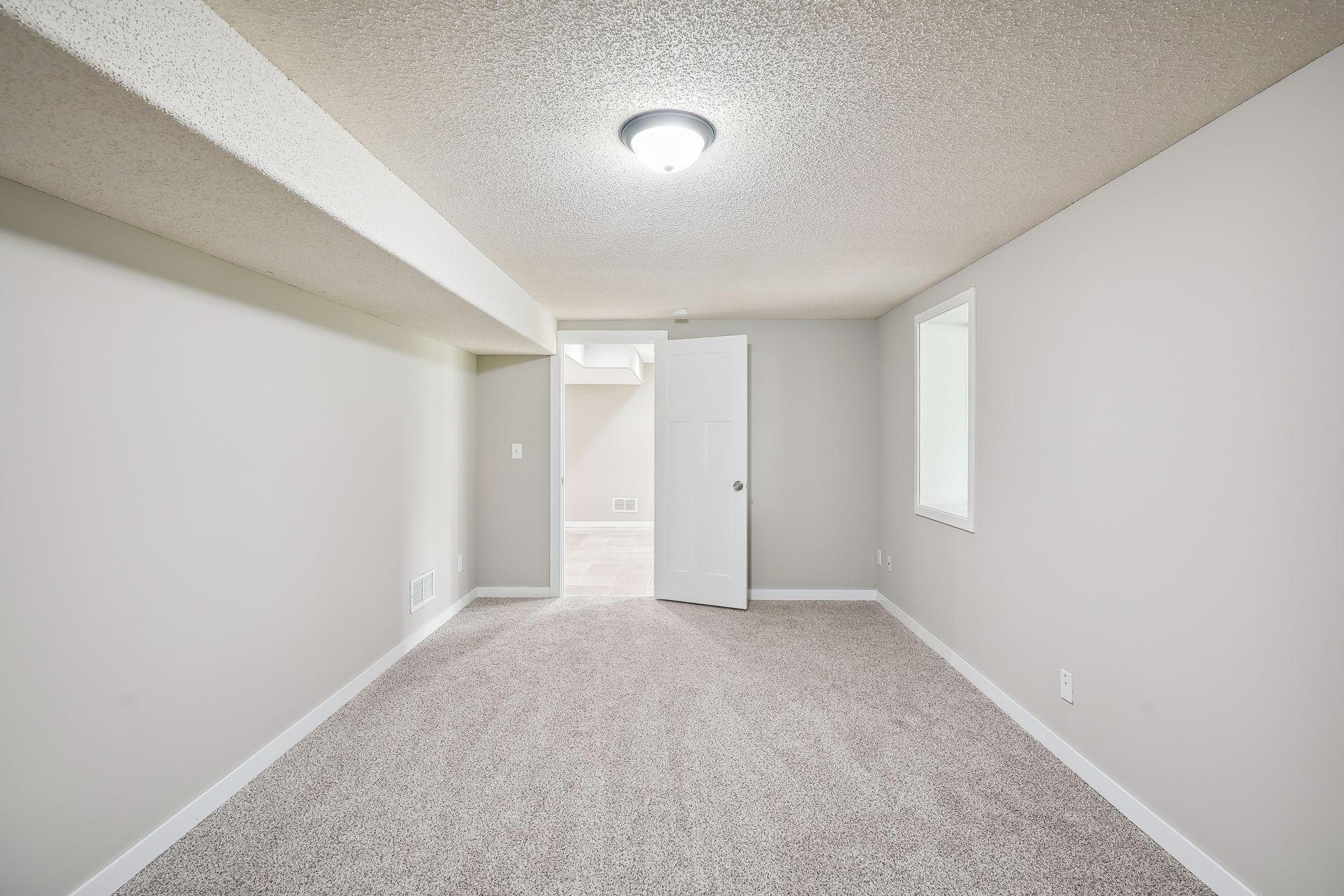 6880 Chaparral Lane