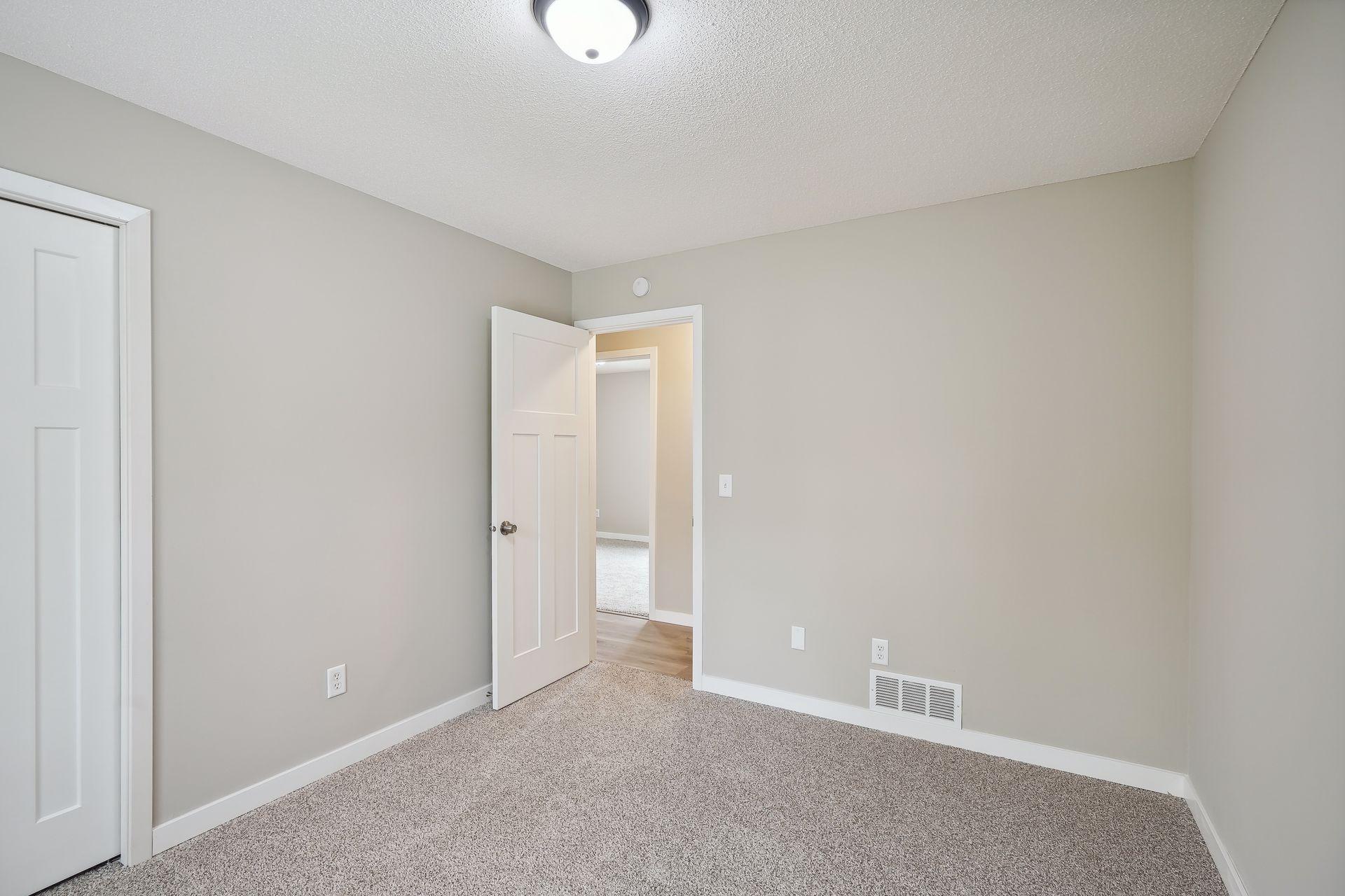 6880 Chaparral Lane