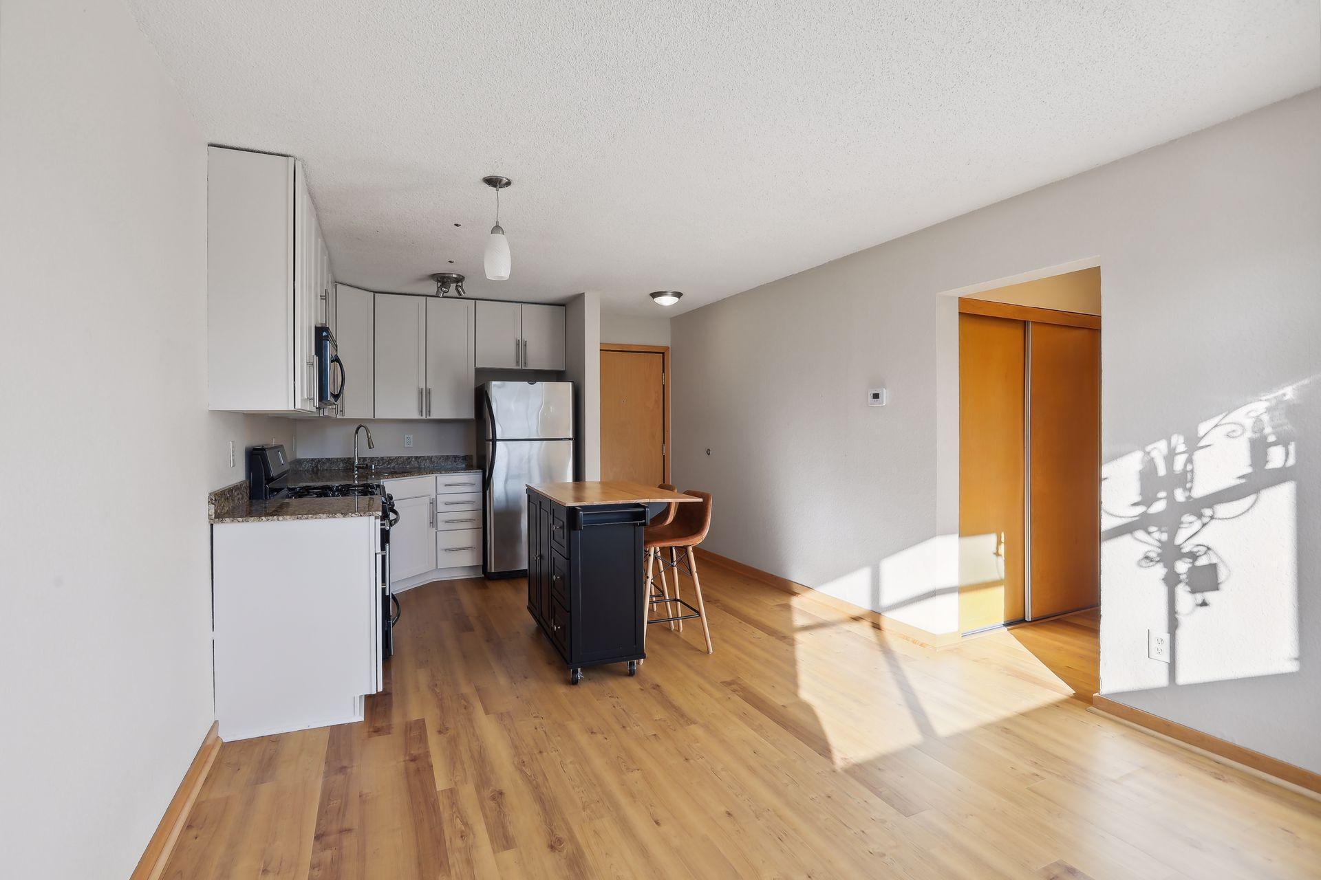 2532 1st Avenue S Unit: S101
