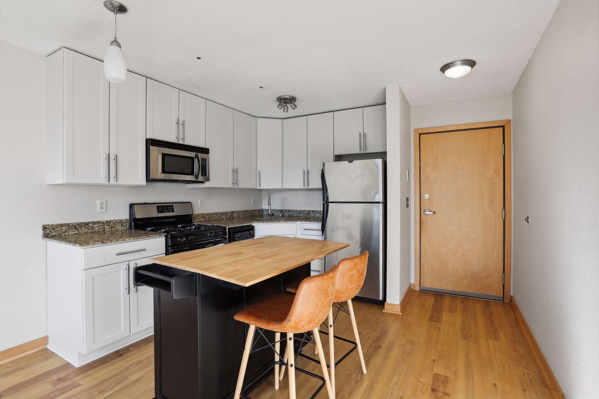 2532 1st Avenue S Unit: S101
