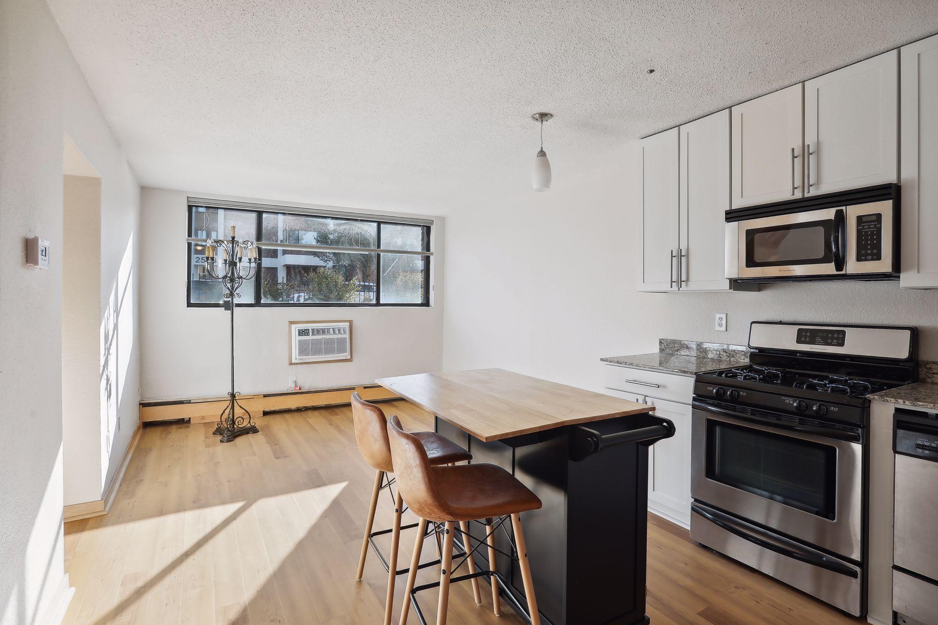 2532 1st Avenue S Unit: S101