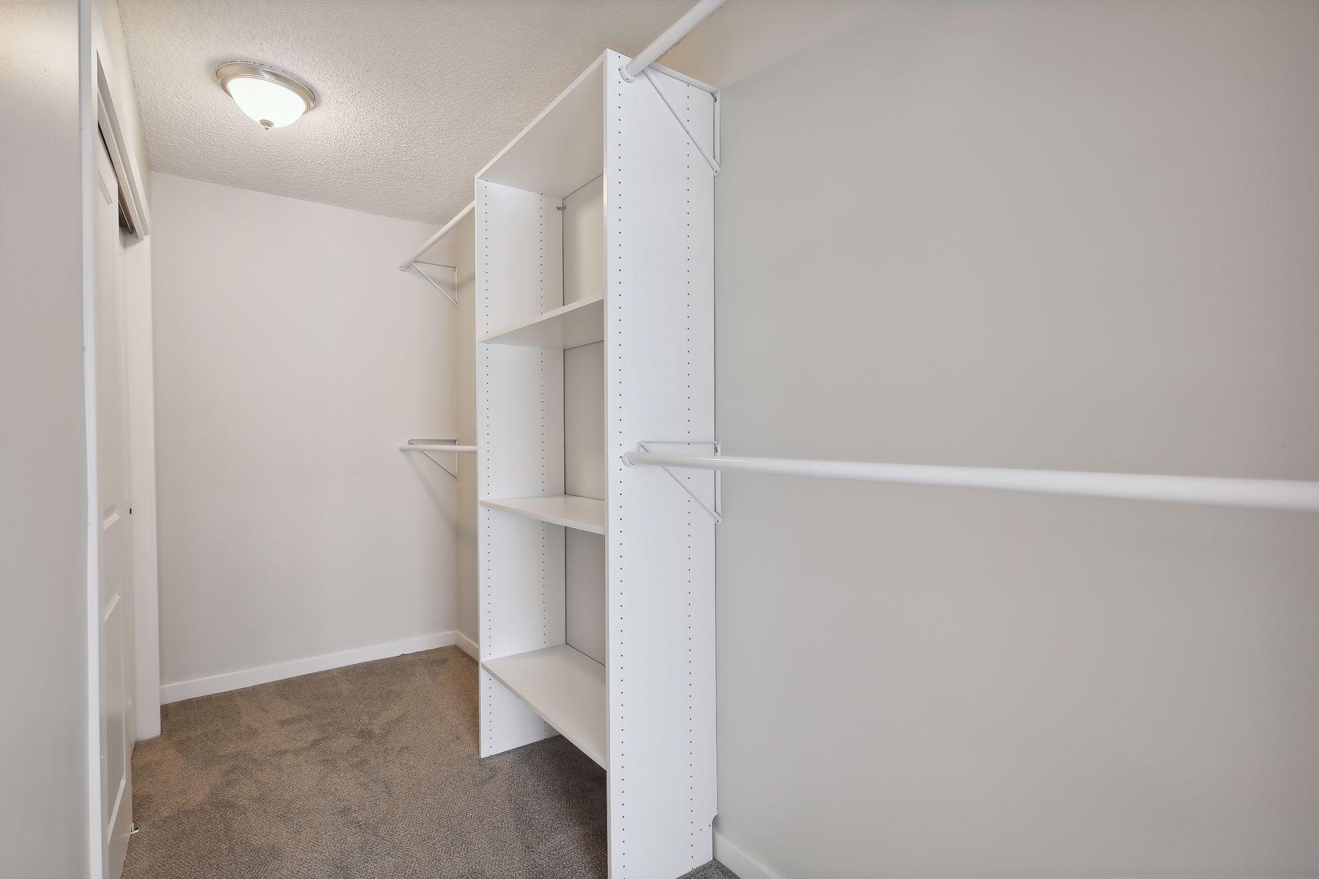2041 N Park Drive Unit: 5