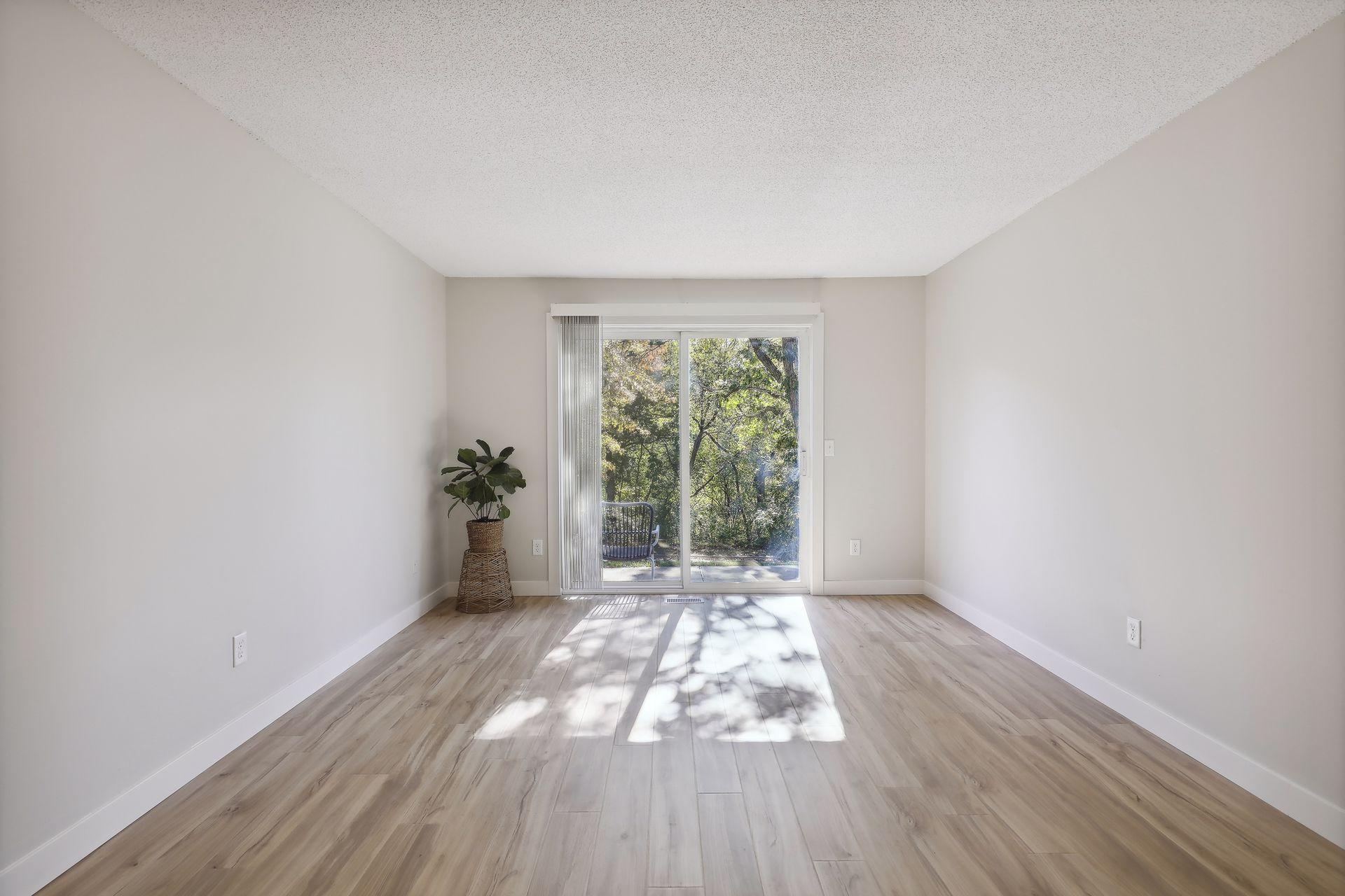 2041 N Park Drive Unit: 5