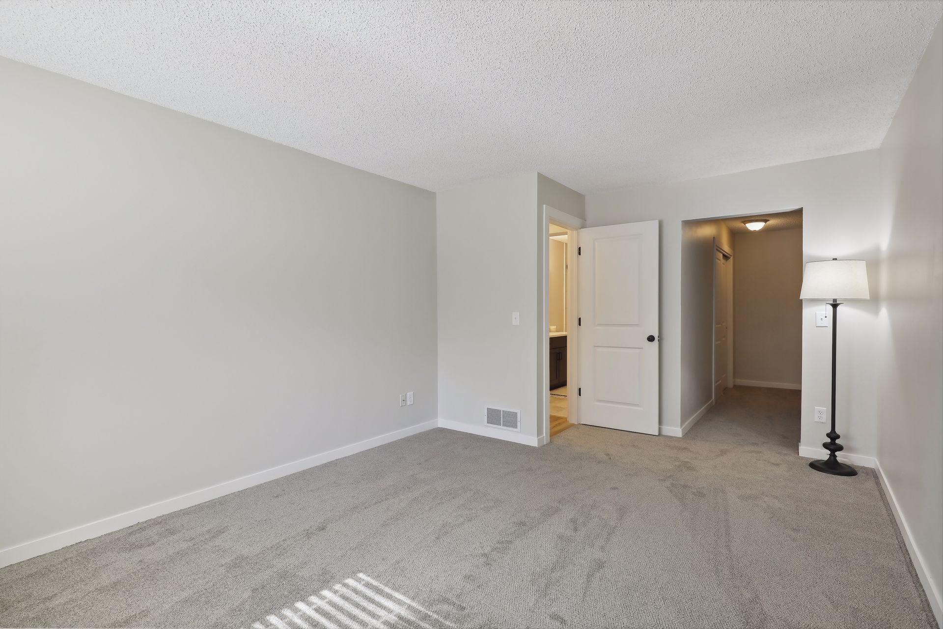 2041 N Park Drive Unit: 5
