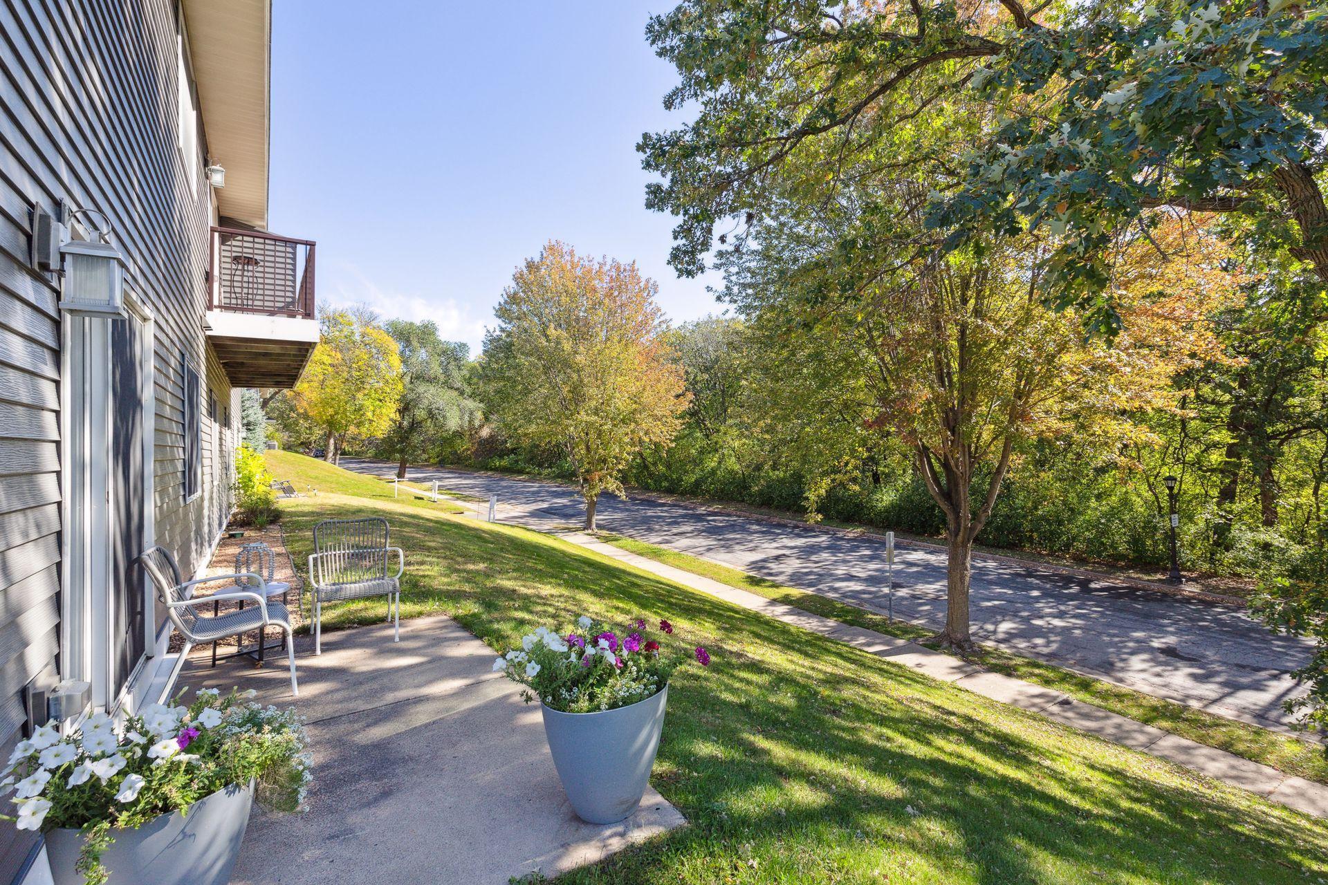 2041 N Park Drive Unit: 5