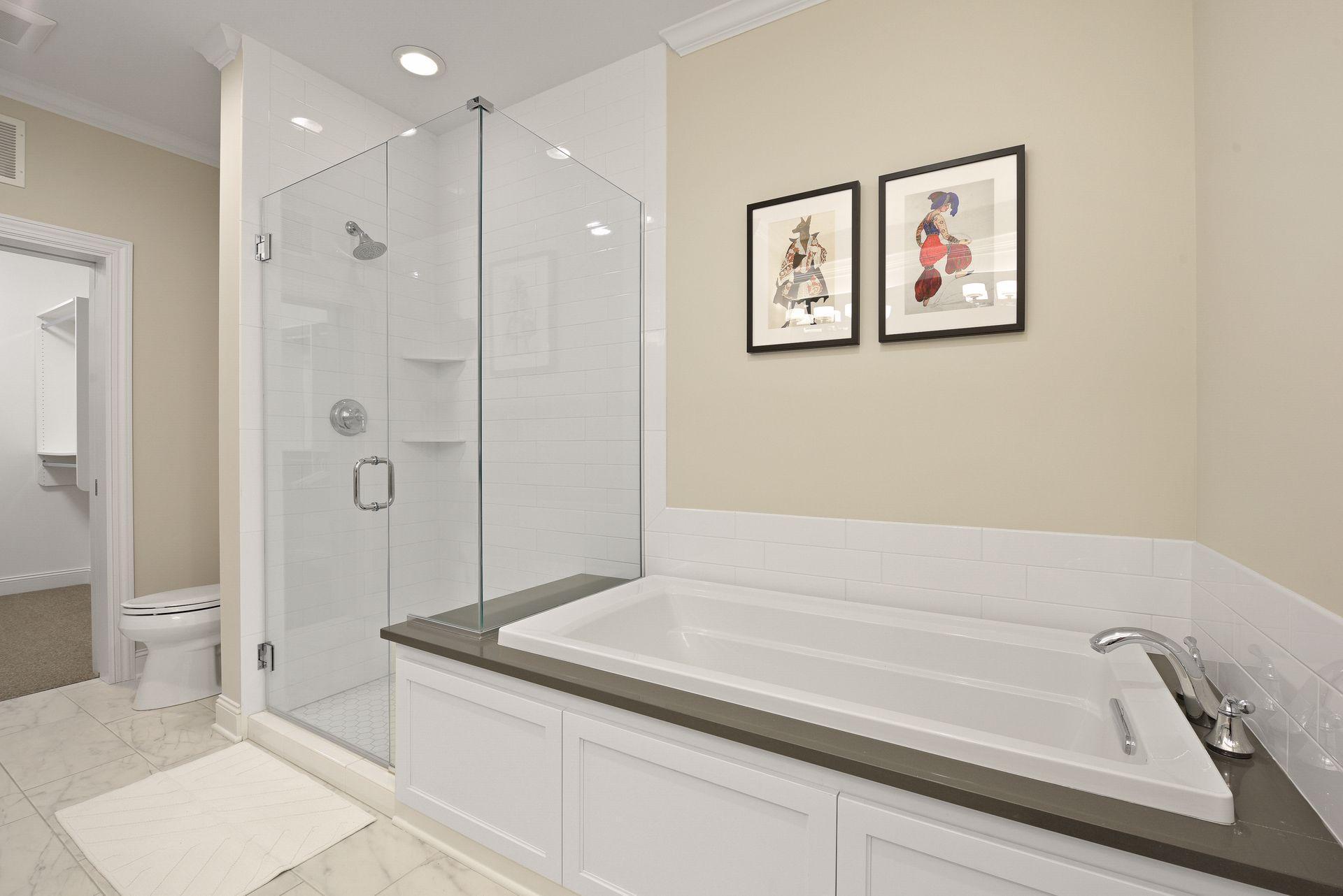 875 Lake Street N Unit: 211