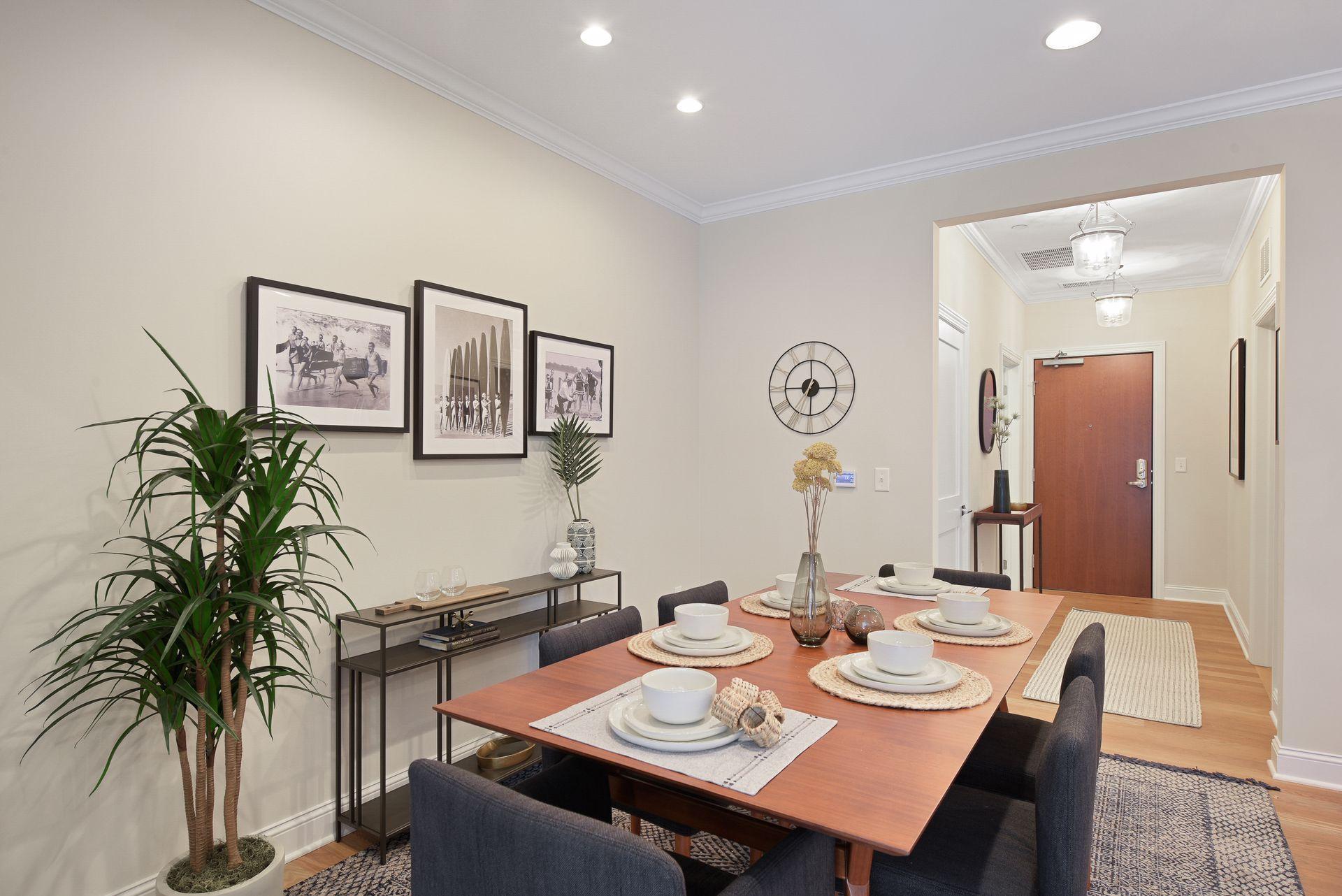 875 Lake Street N Unit: 211