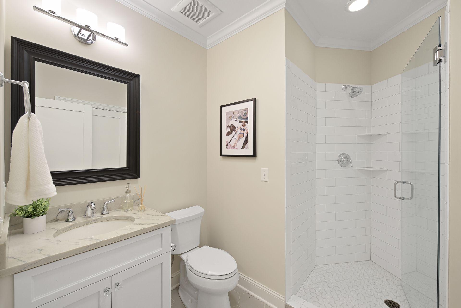 875 Lake Street N Unit: 211