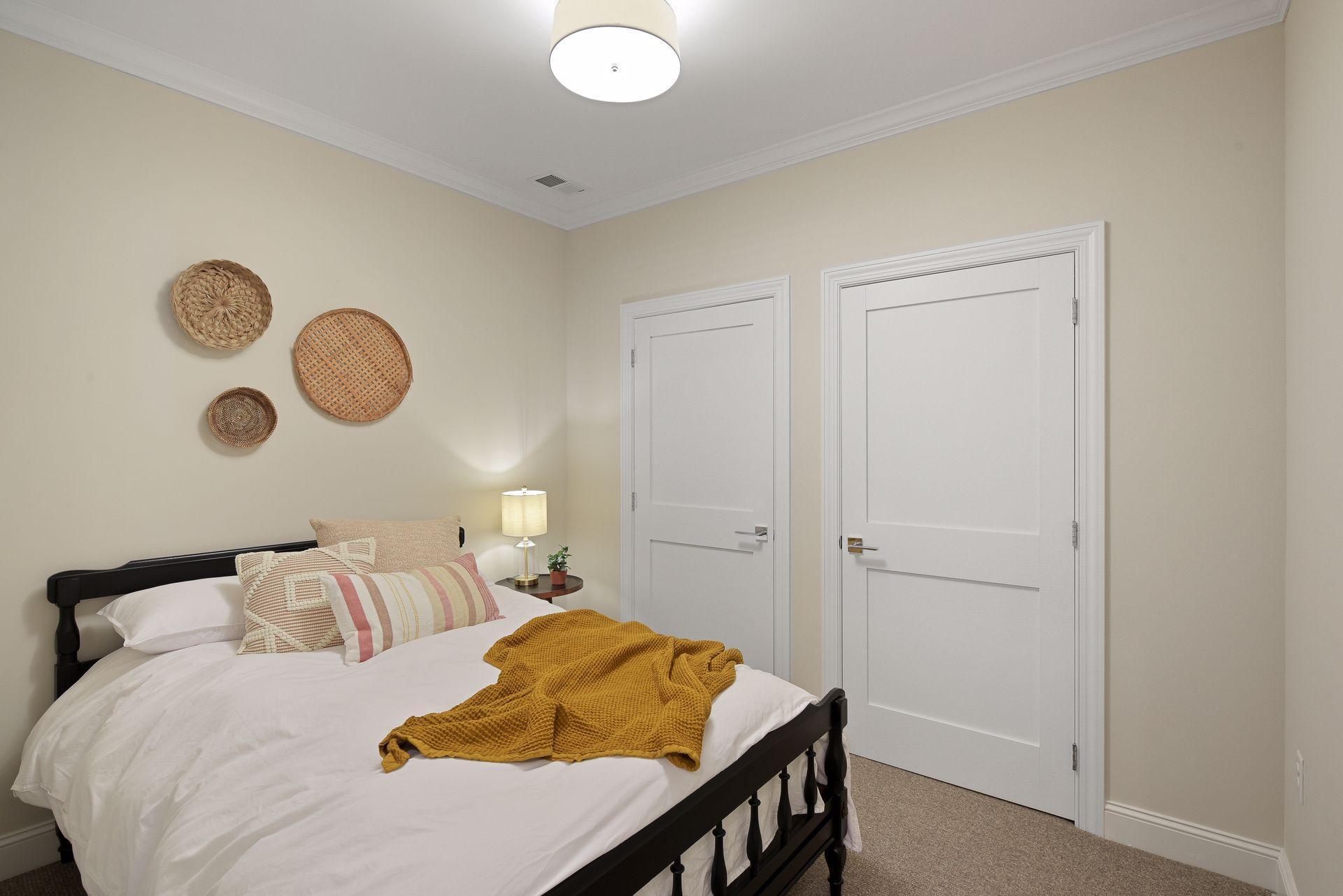 875 Lake Street N Unit: 211