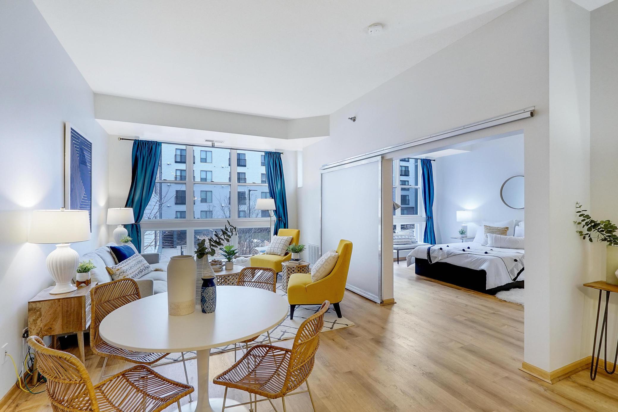 2650 University Avenue W Unit: 212