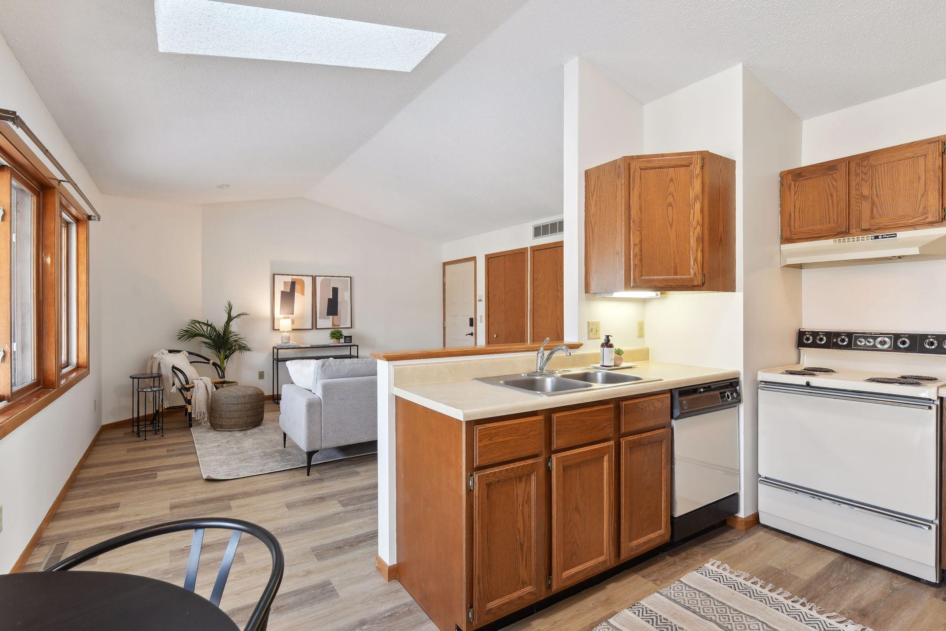 3335 Nevada Avenue N Unit: 3503