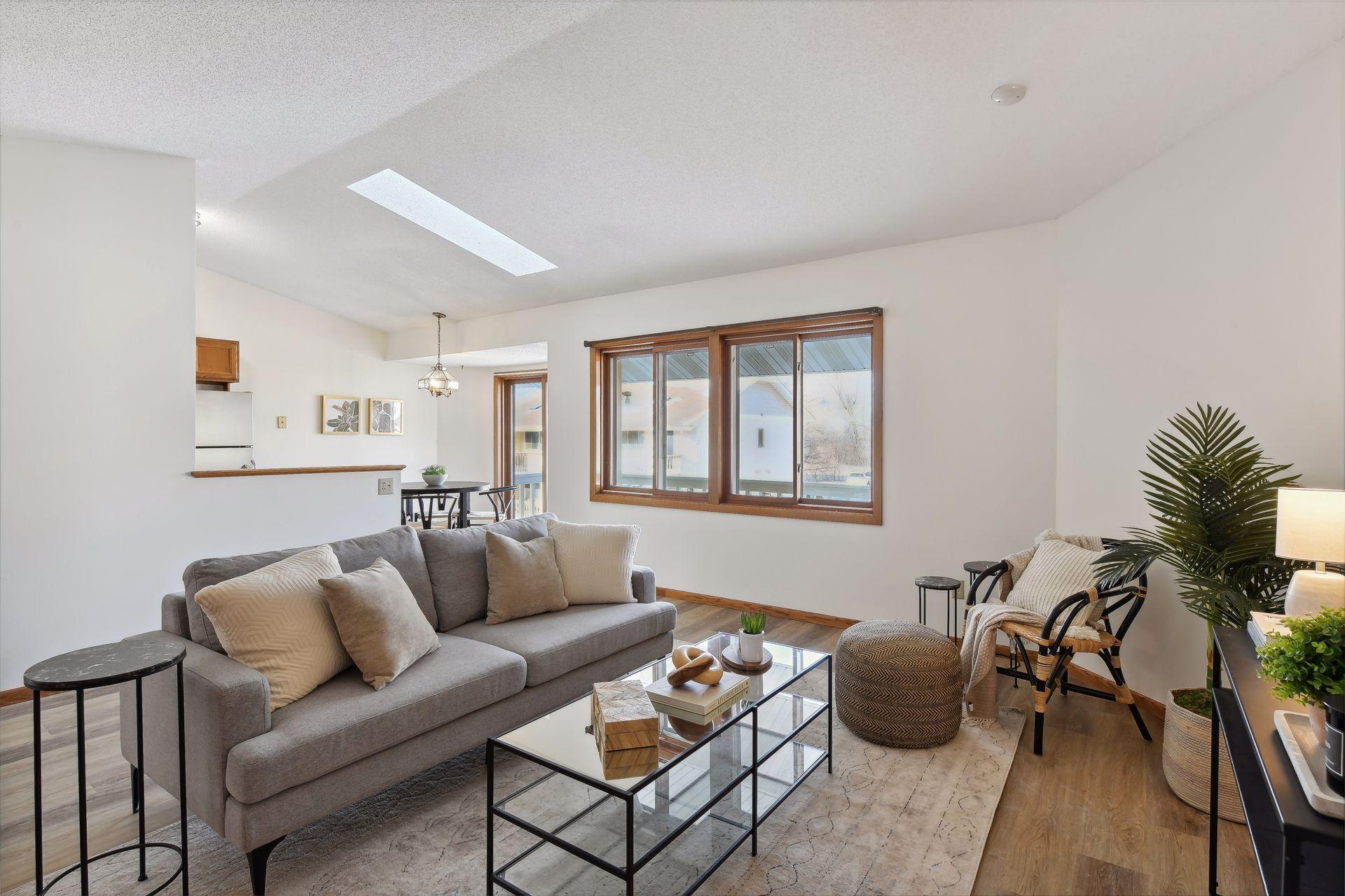 3335 Nevada Avenue N Unit: 3503