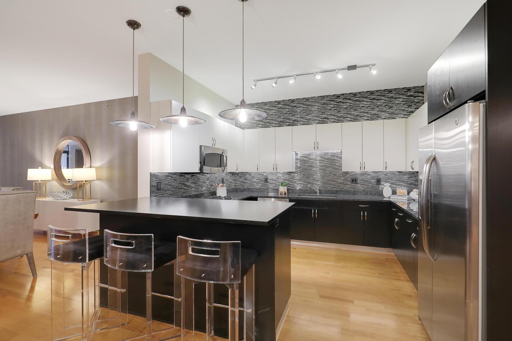 215 10th Avenue S Unit: 414