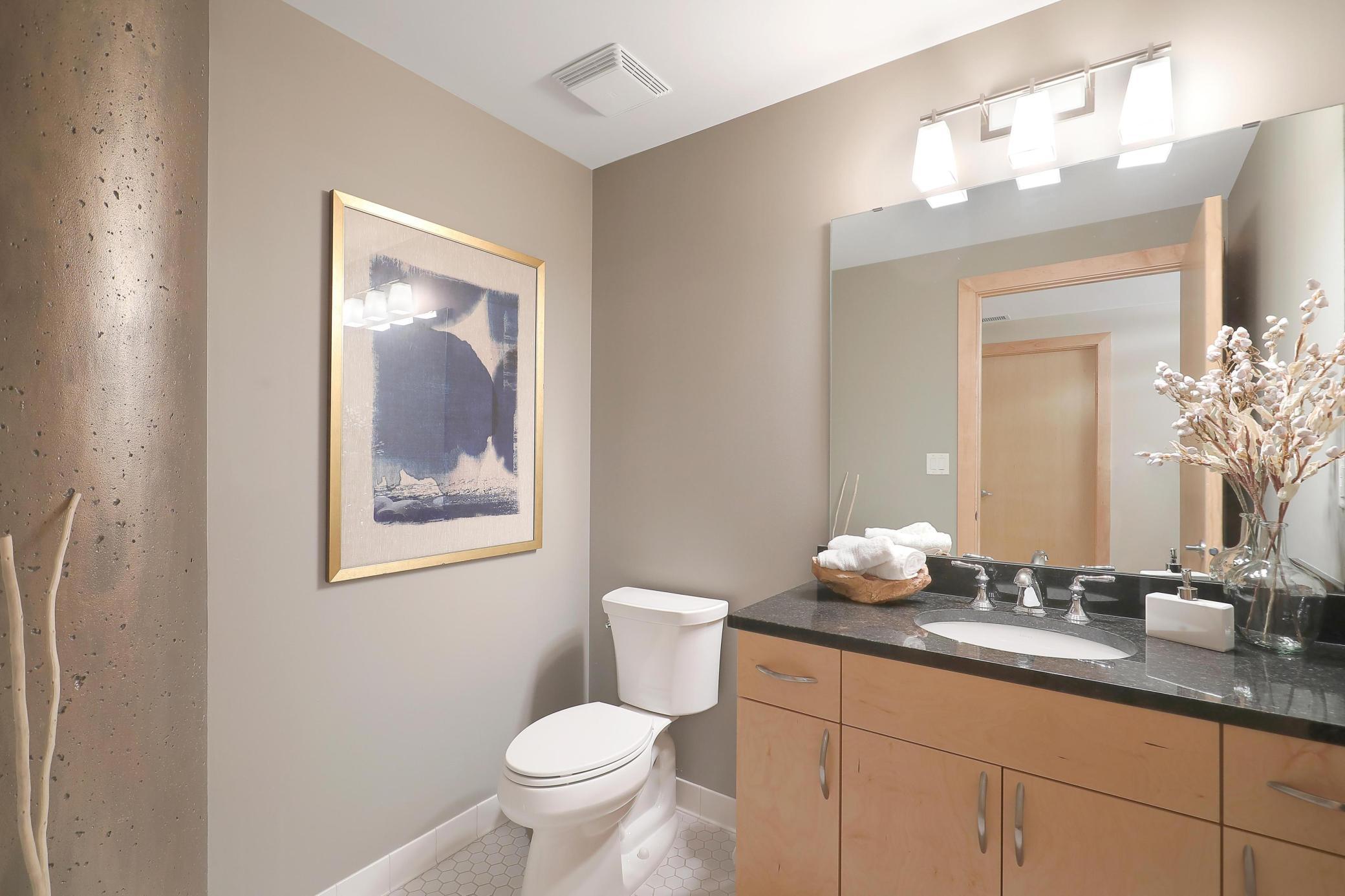 215 10th Avenue S Unit: 414