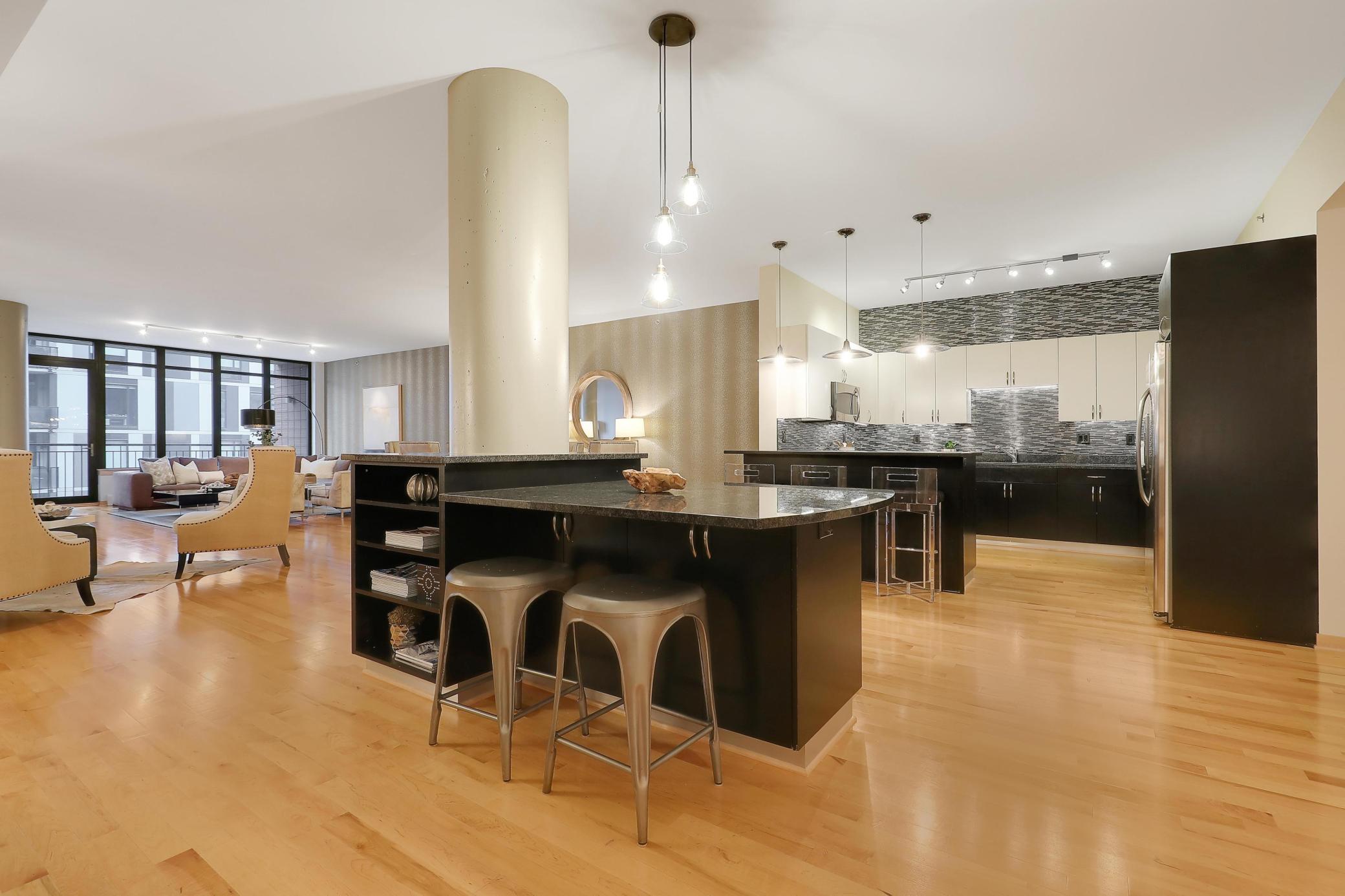 215 10th Avenue S Unit: 414