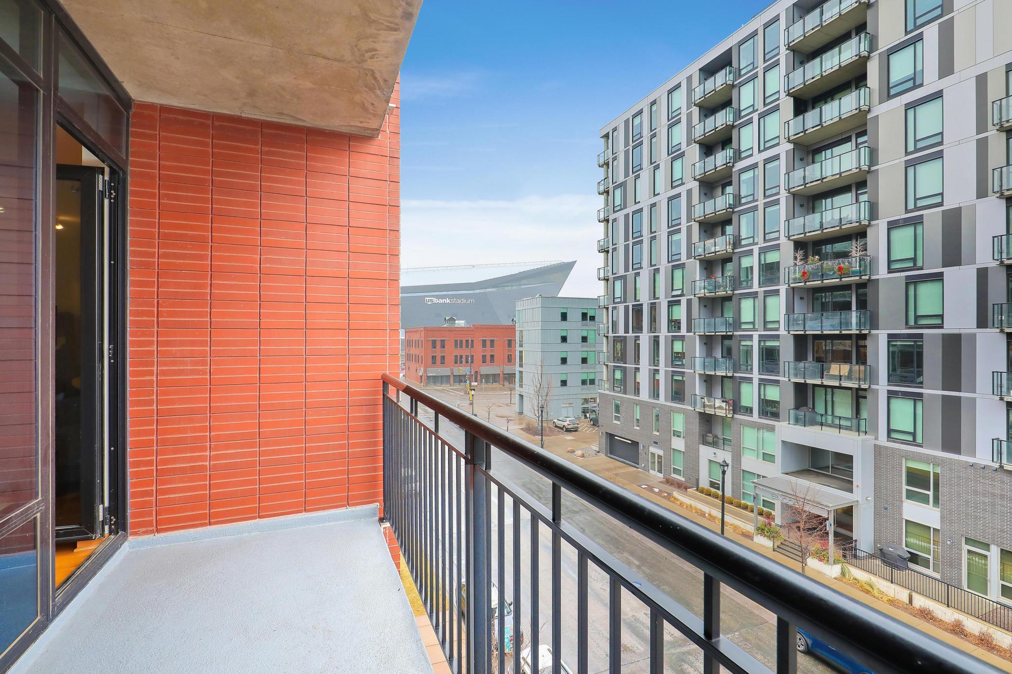 215 10th Avenue S Unit: 414