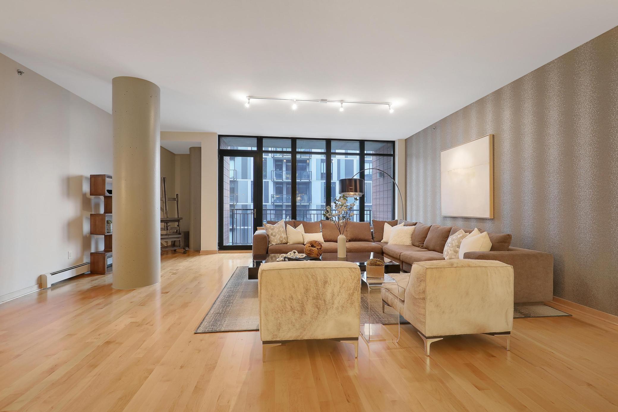 215 10th Avenue S Unit: 414