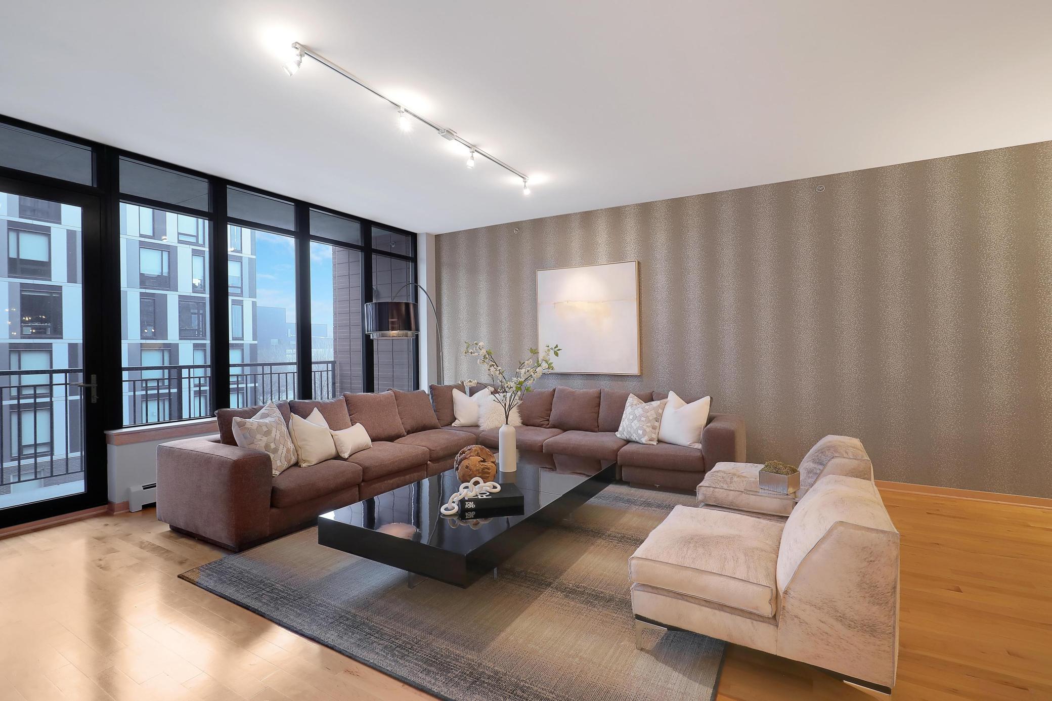 215 10th Avenue S Unit: 414