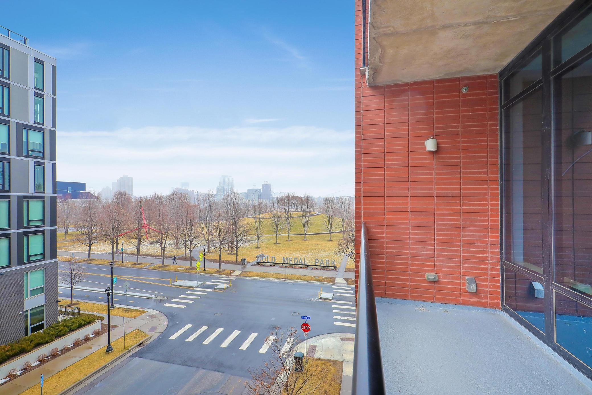 215 10th Avenue S Unit: 414