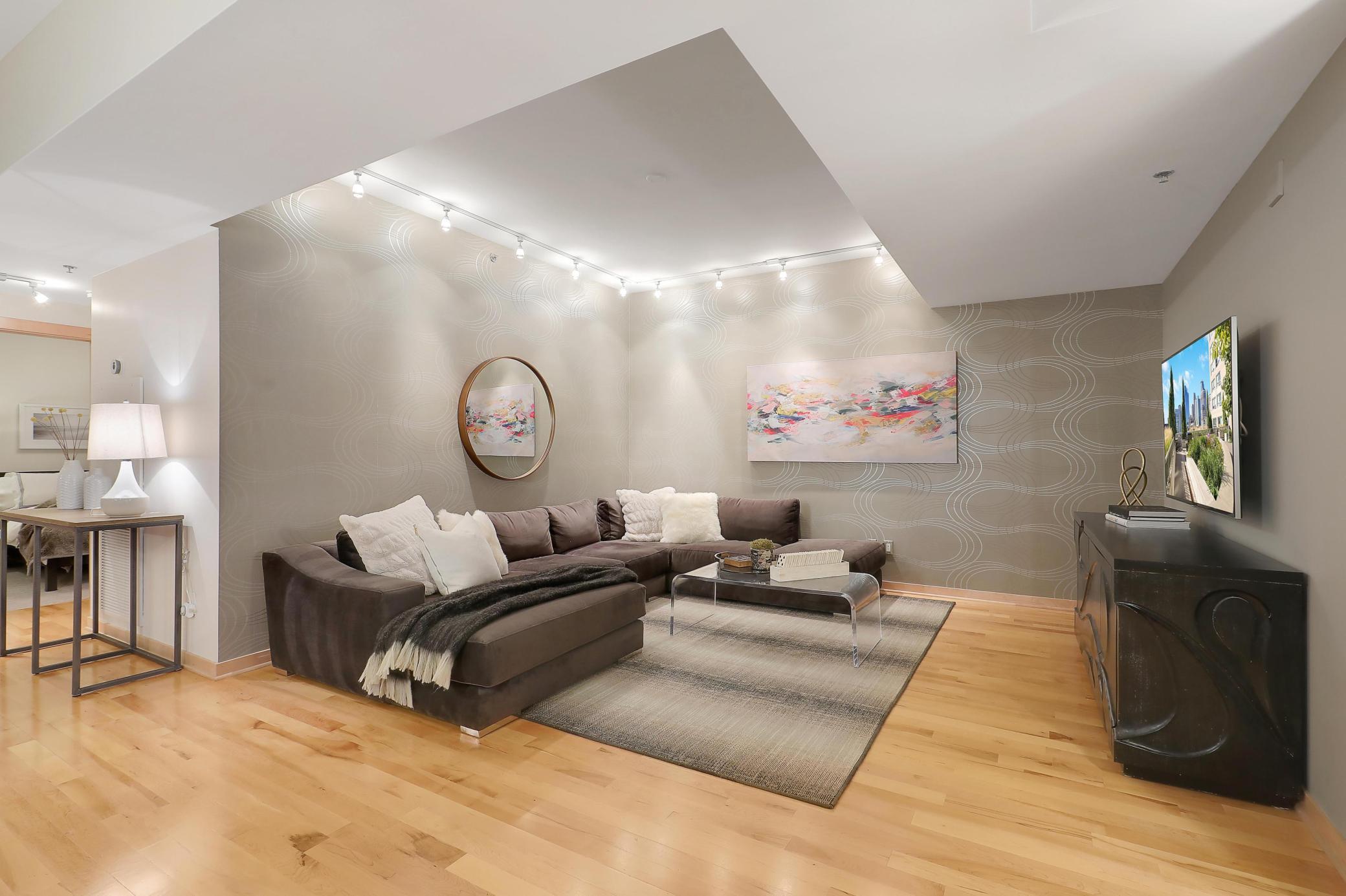 215 10th Avenue S Unit: 414