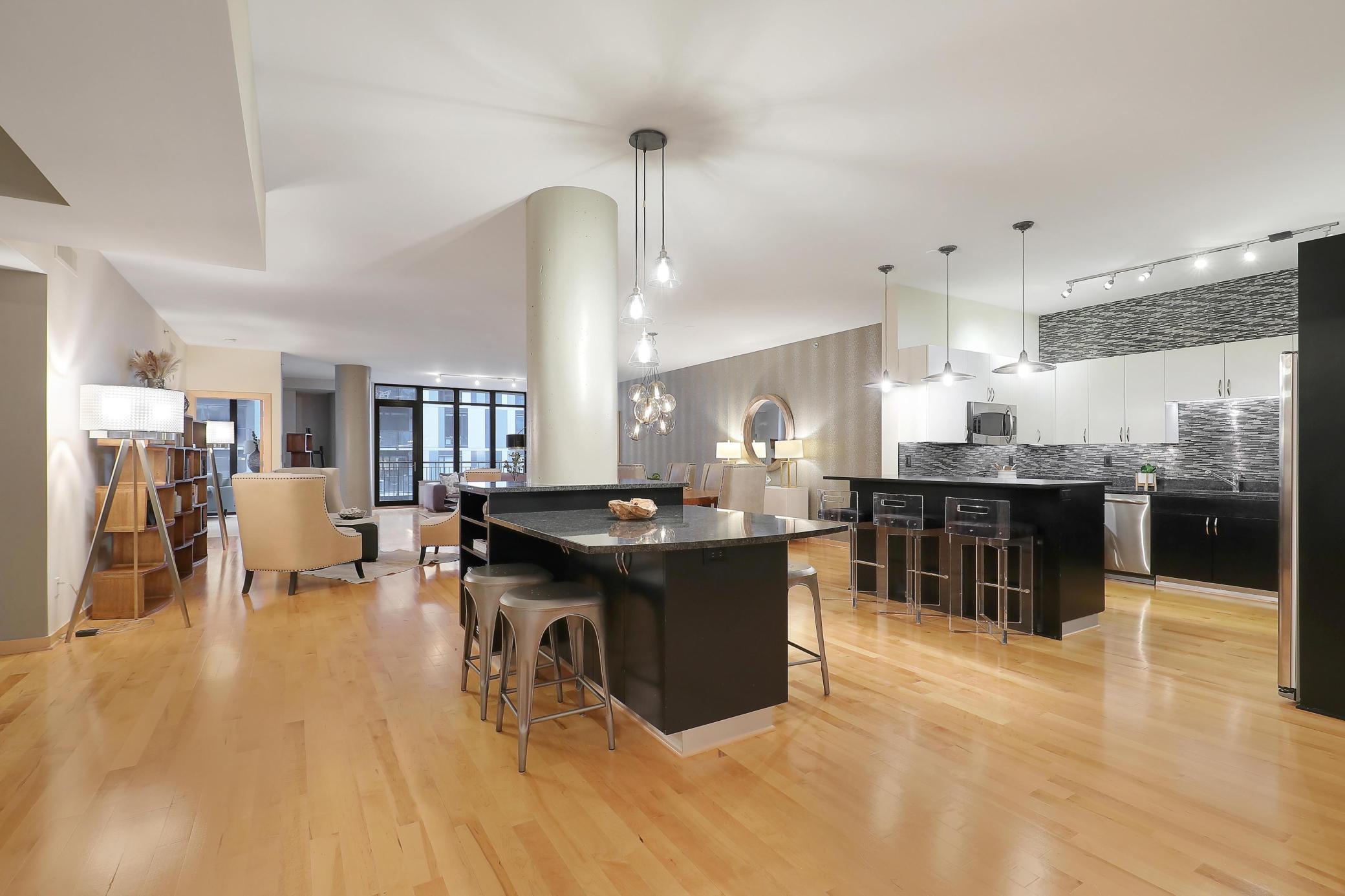 215 10th Avenue S Unit: 414