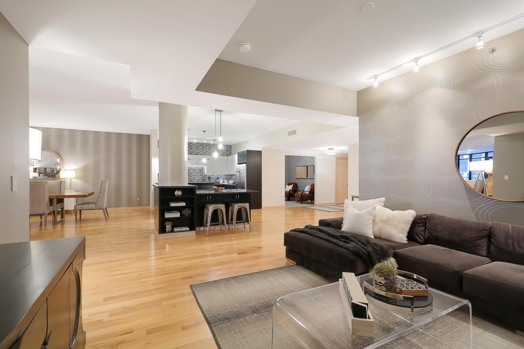 215 10th Avenue S Unit: 414