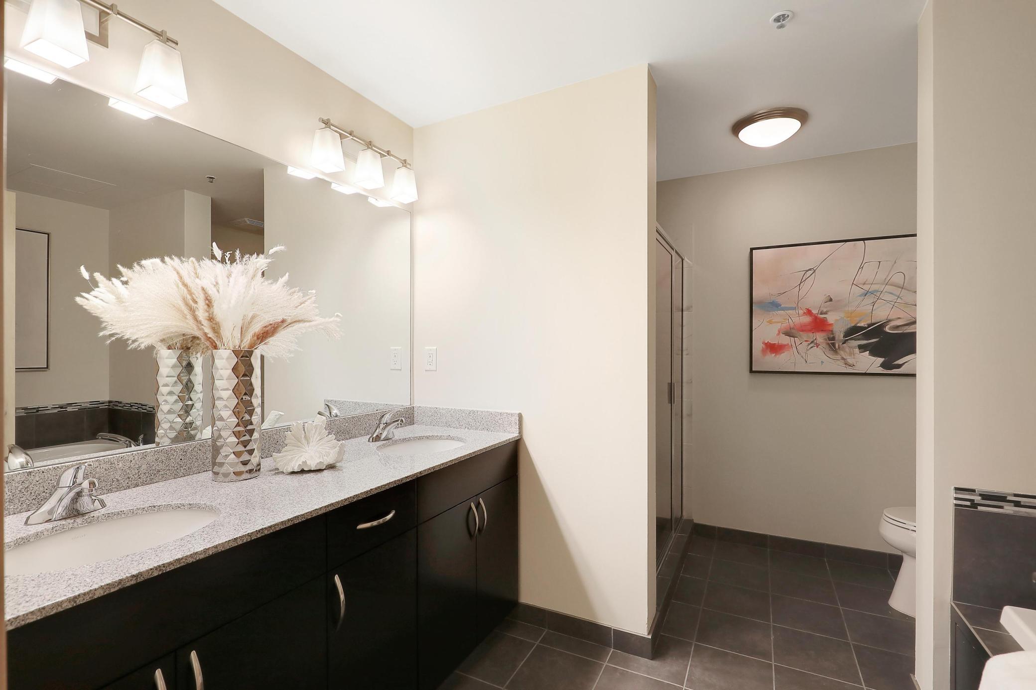 215 10th Avenue S Unit: 414