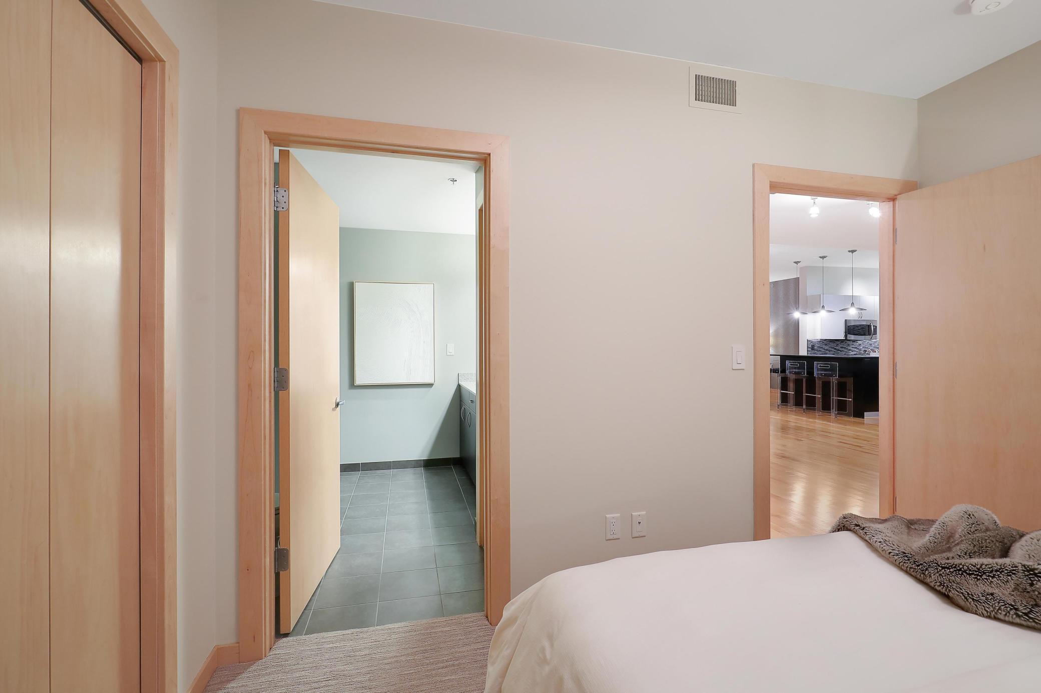 215 10th Avenue S Unit: 414