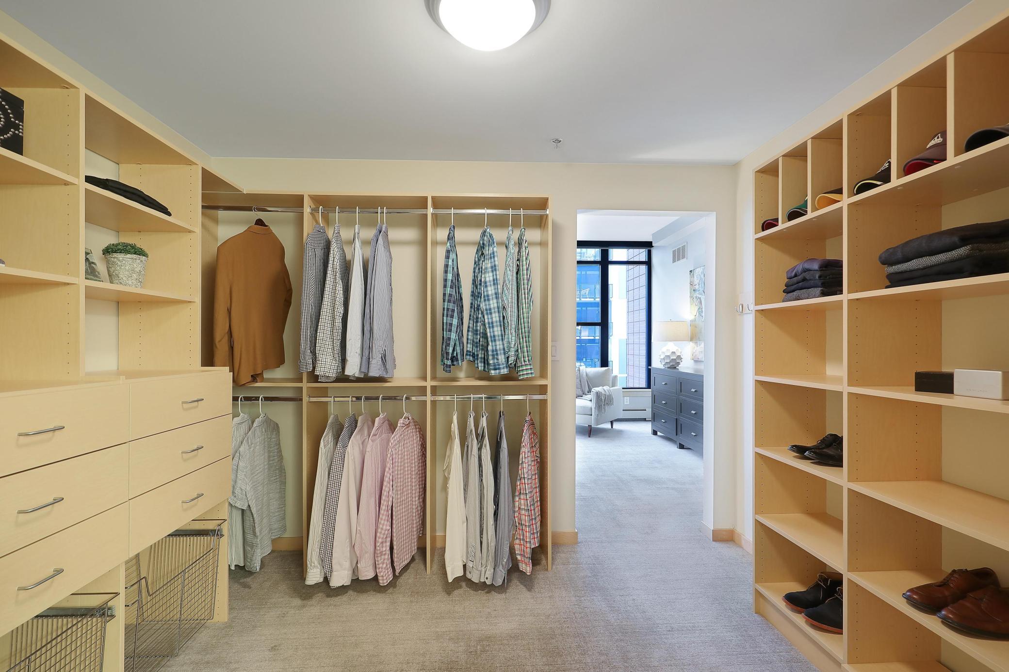 215 10th Avenue S Unit: 414