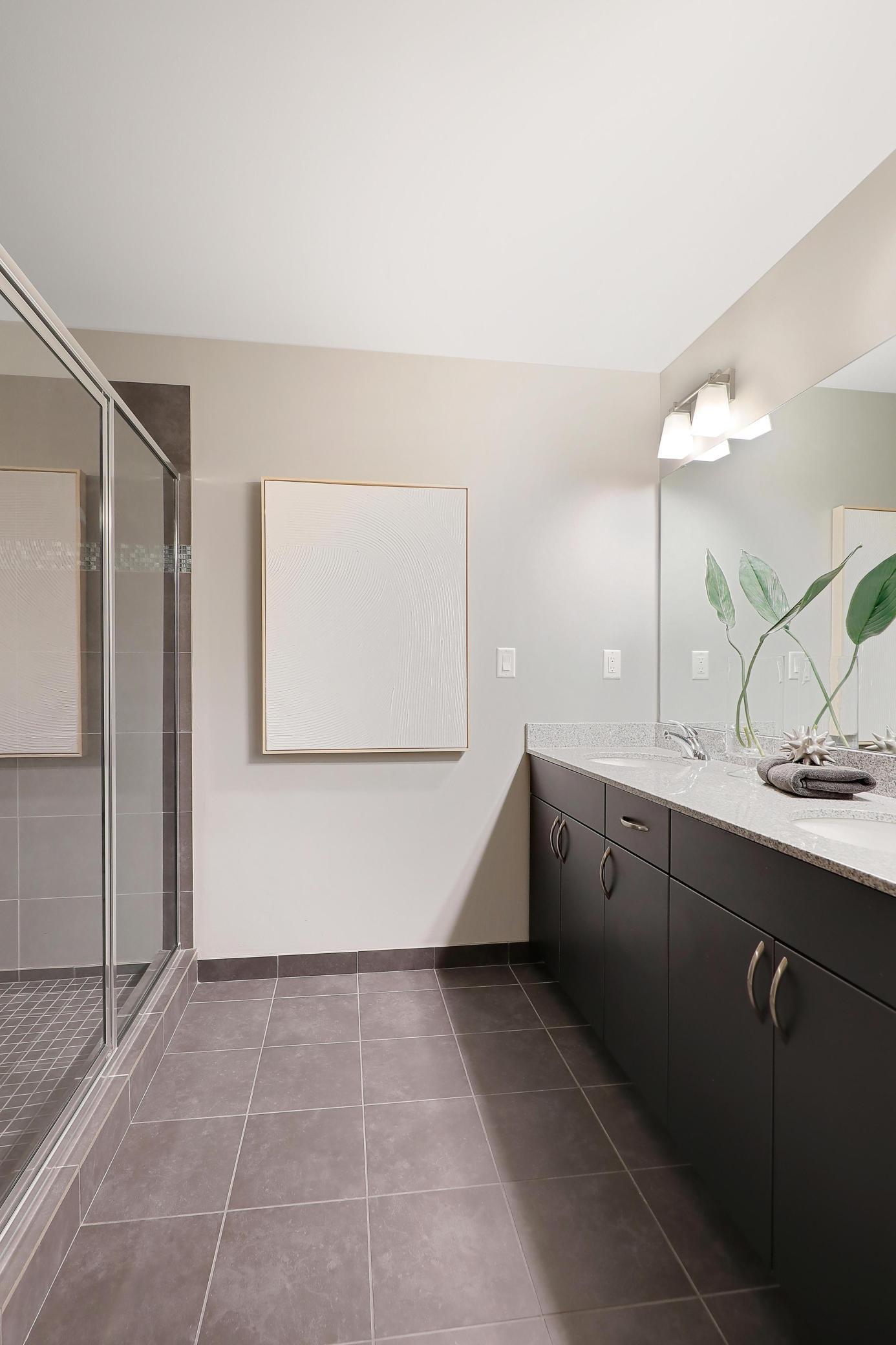 215 10th Avenue S Unit: 414