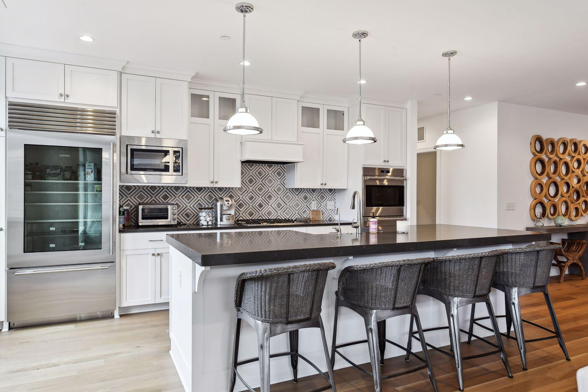 875 Lake Street N Unit: 321