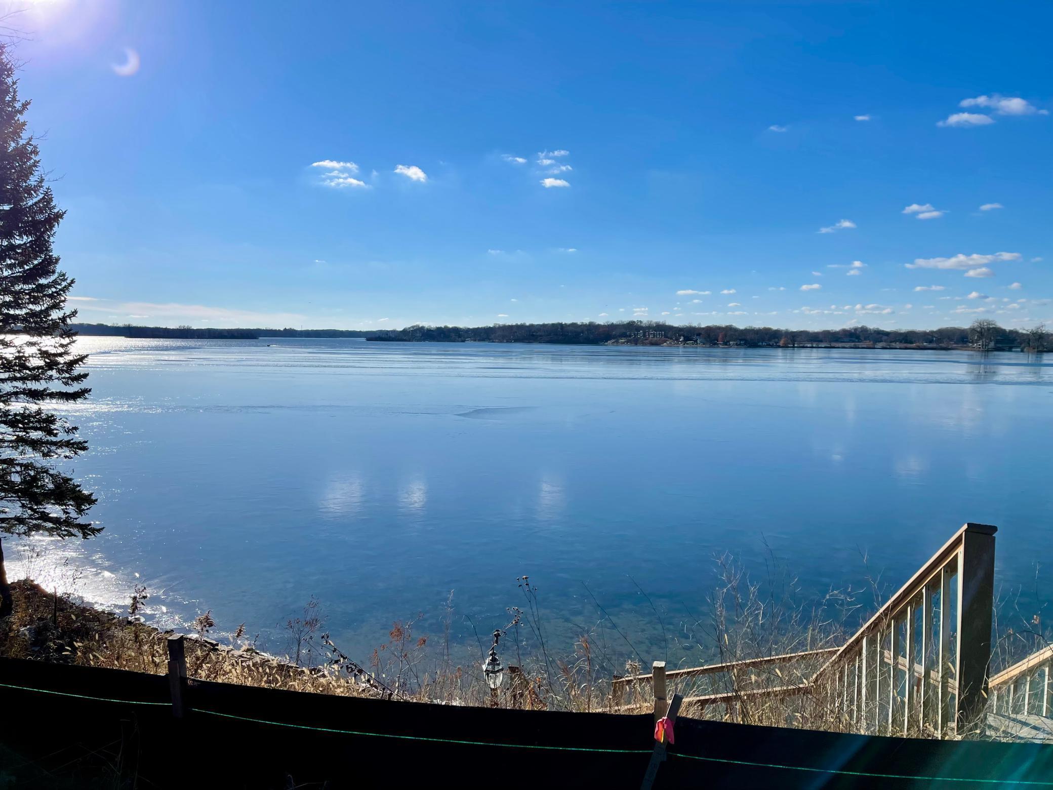 2475 Dunwoody Avenue