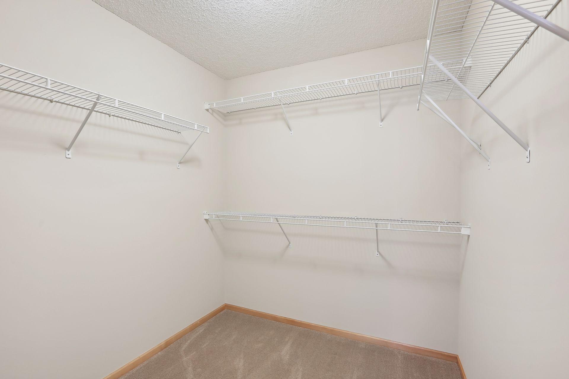 1550 Zarthan Avenue S Unit: 508