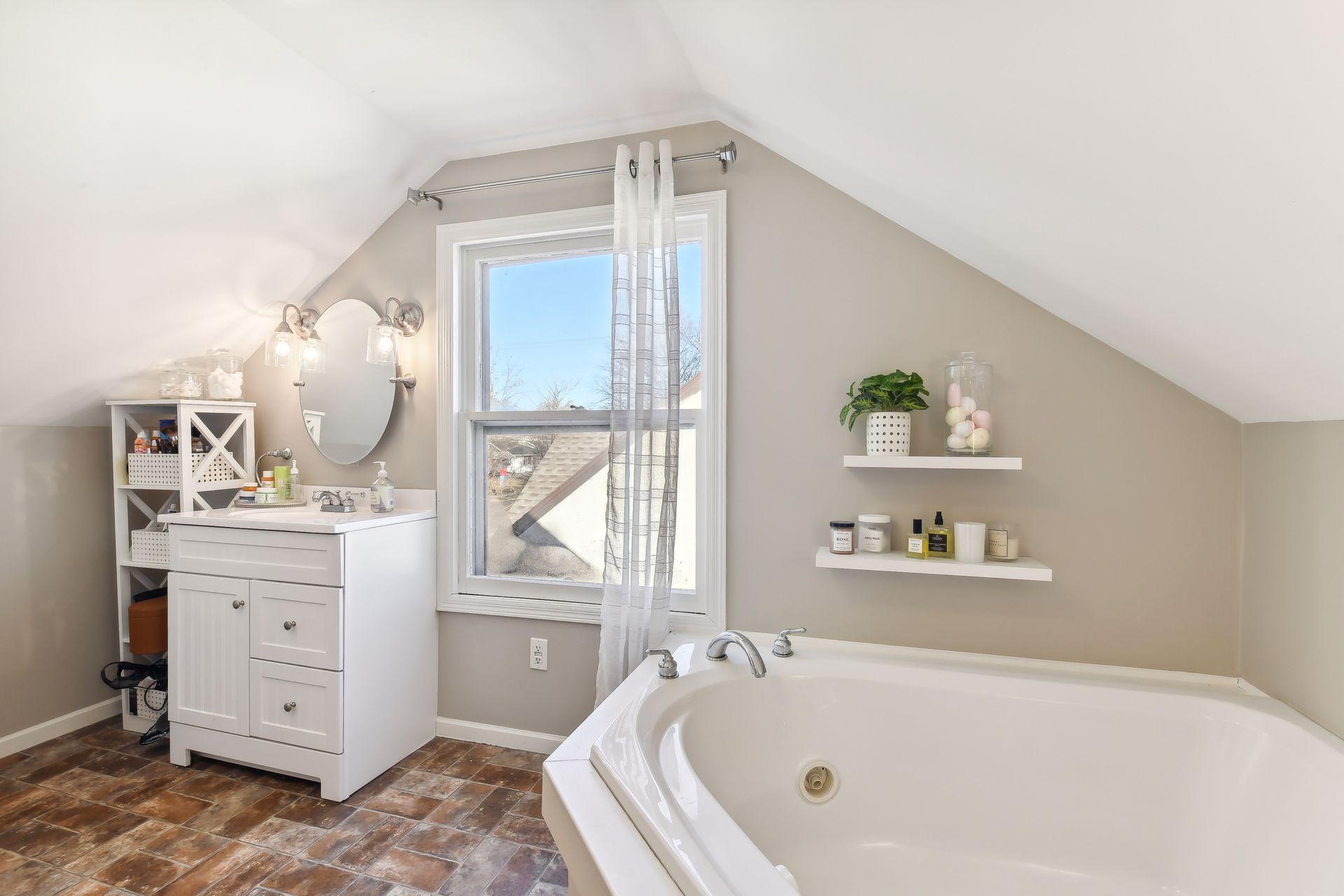 5609 Washburn Avenue S