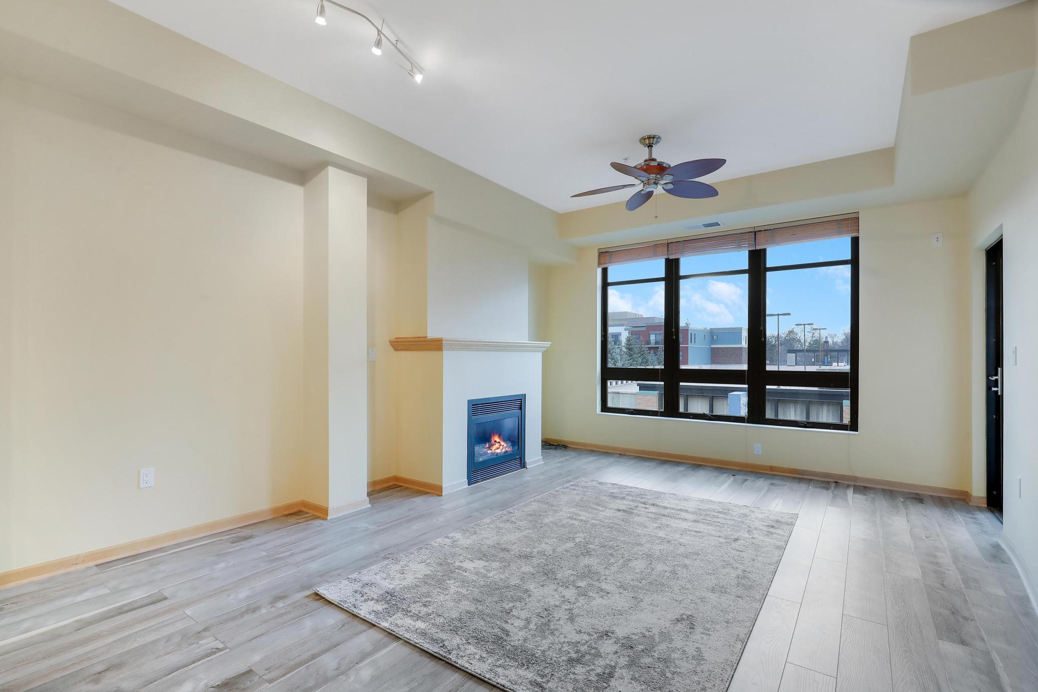 3709 Grand Way Unit: 330