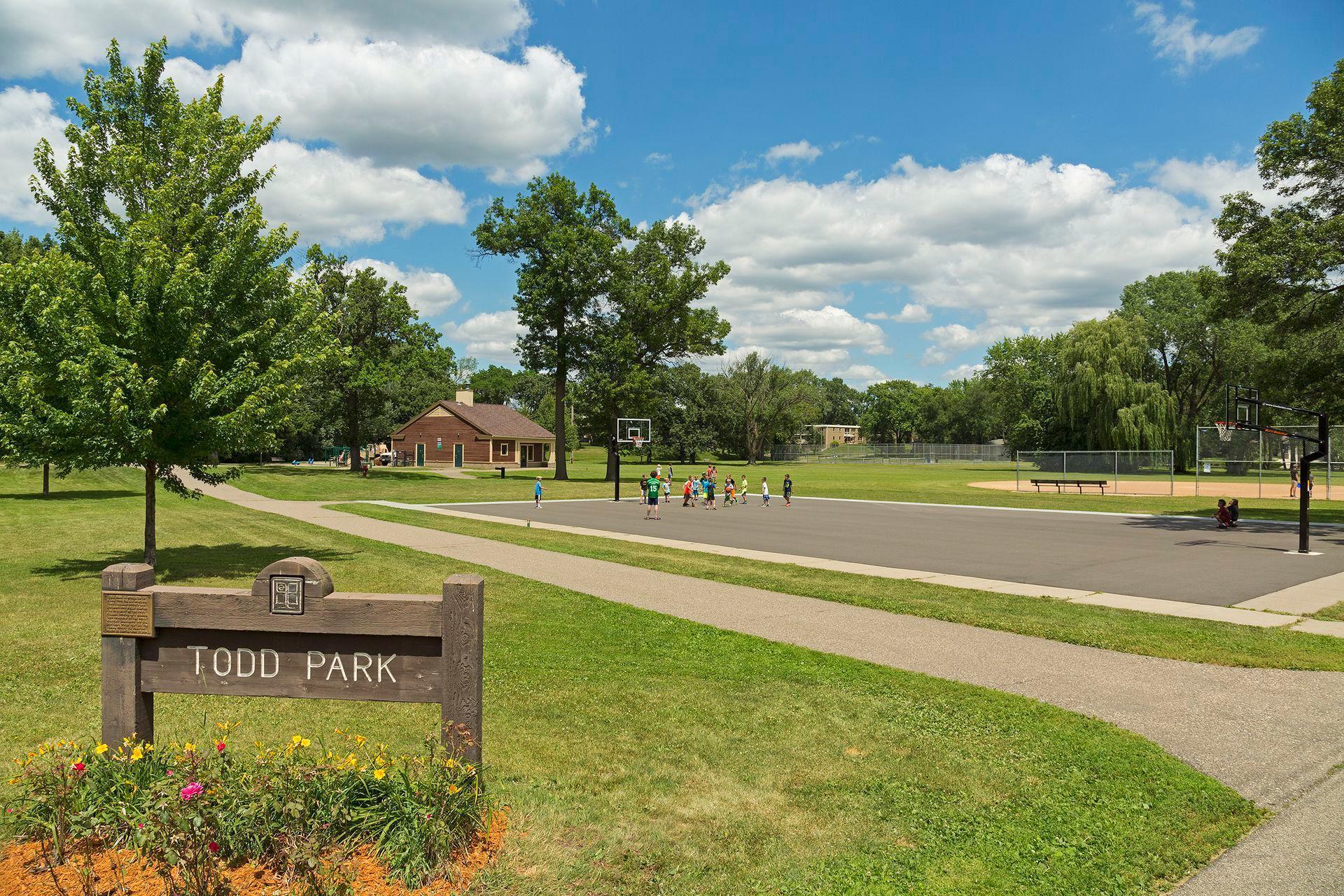 4380 Brookside Court Unit: 121