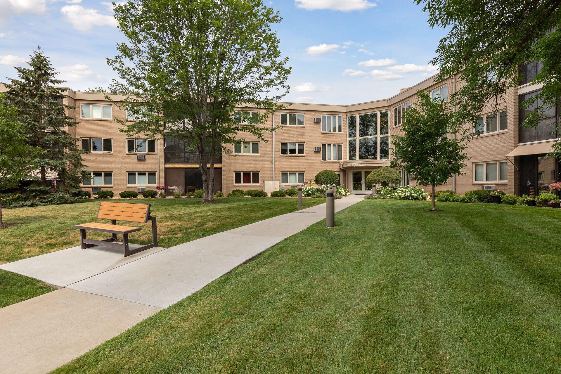 4380 Brookside Court Unit: 121