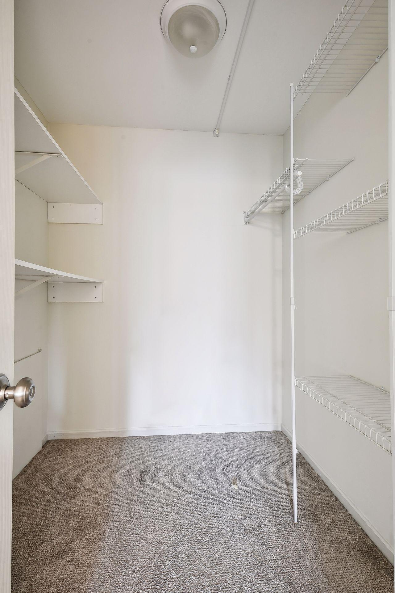 4407 Wilshire Boulevard Unit: 305