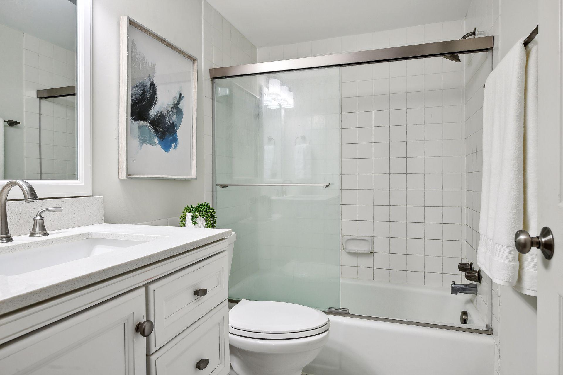 4407 Wilshire Boulevard Unit: 305