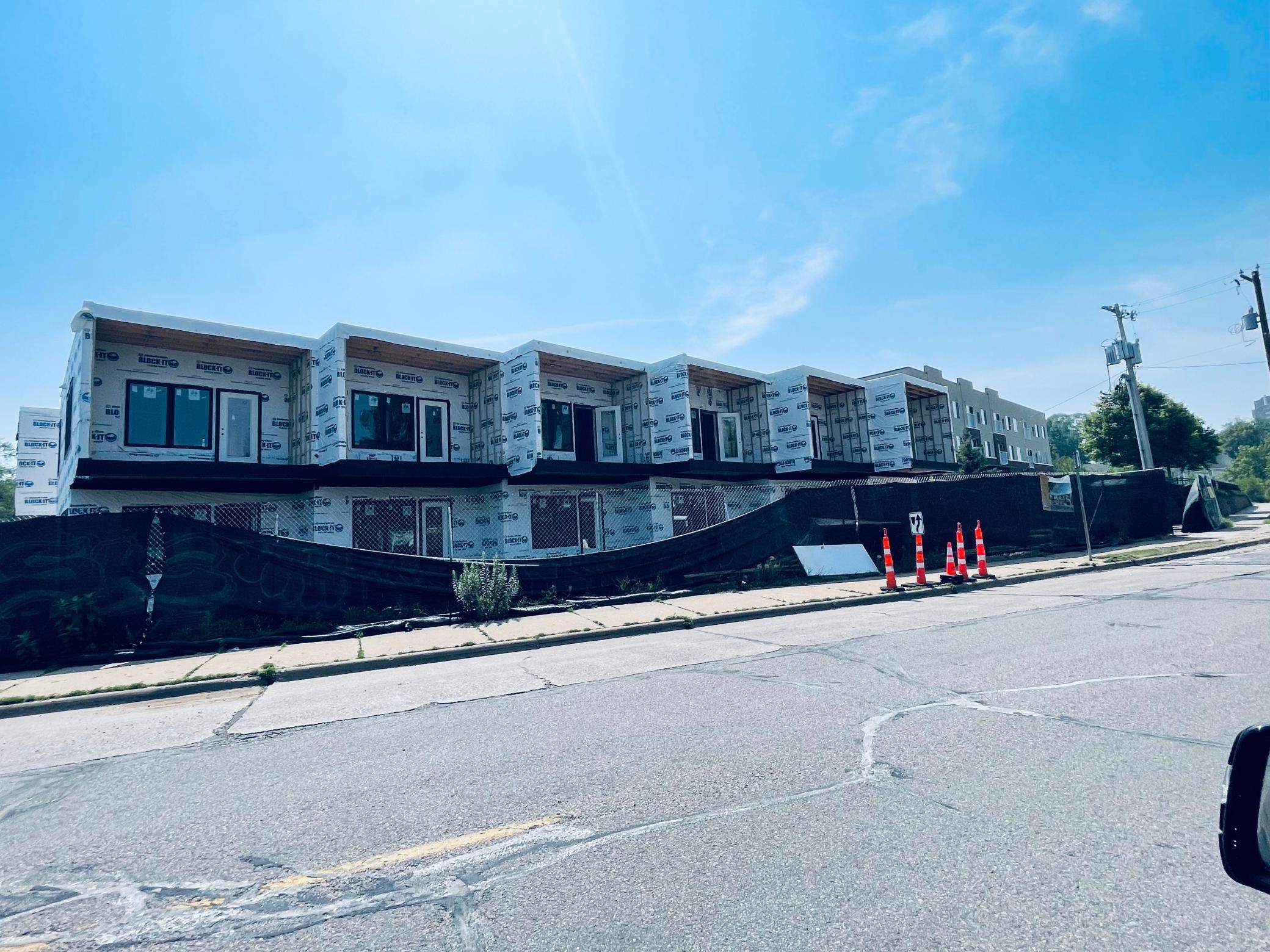 636 22nd Avenue NE Unit: #5