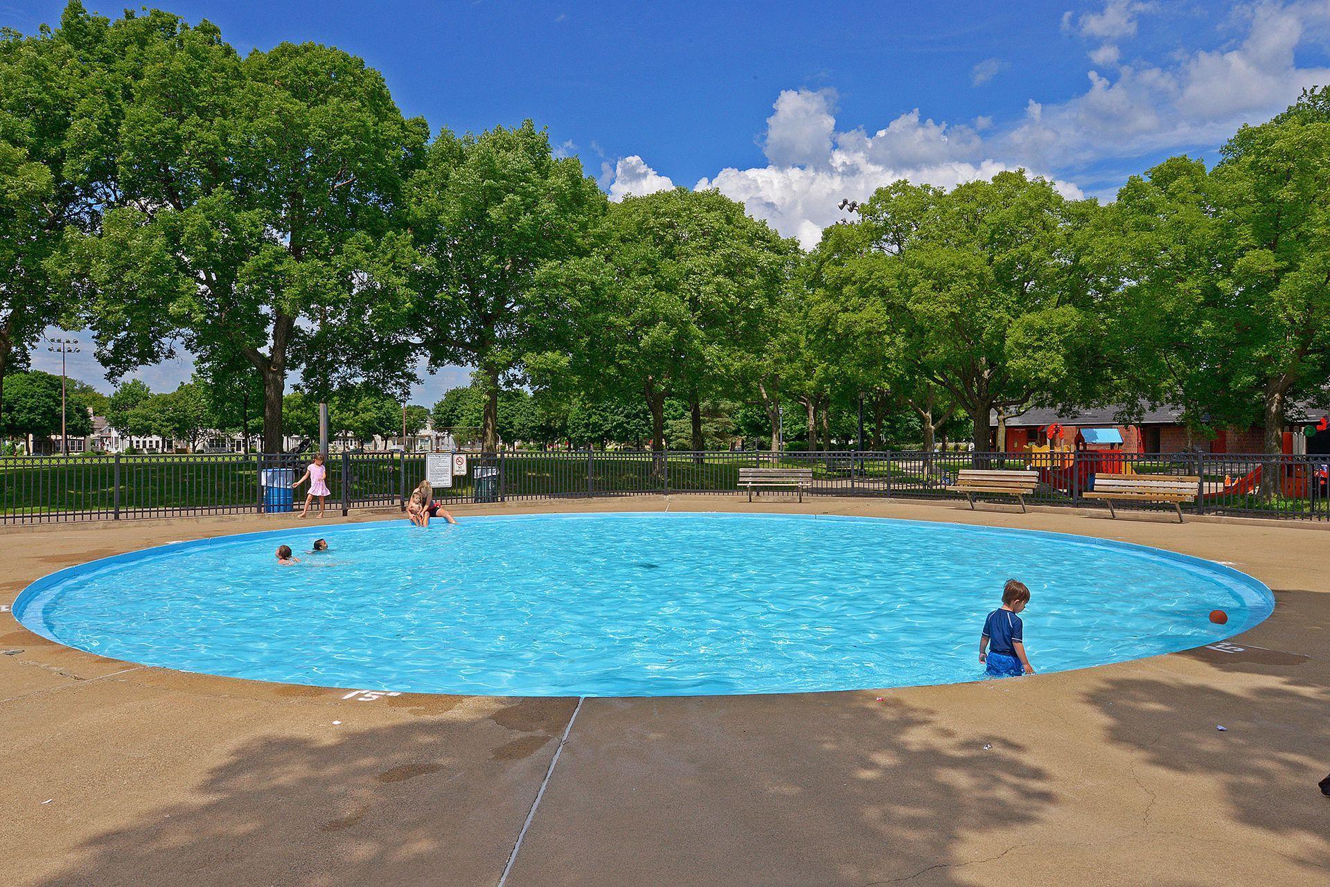 636 22nd Avenue NE Unit: #5