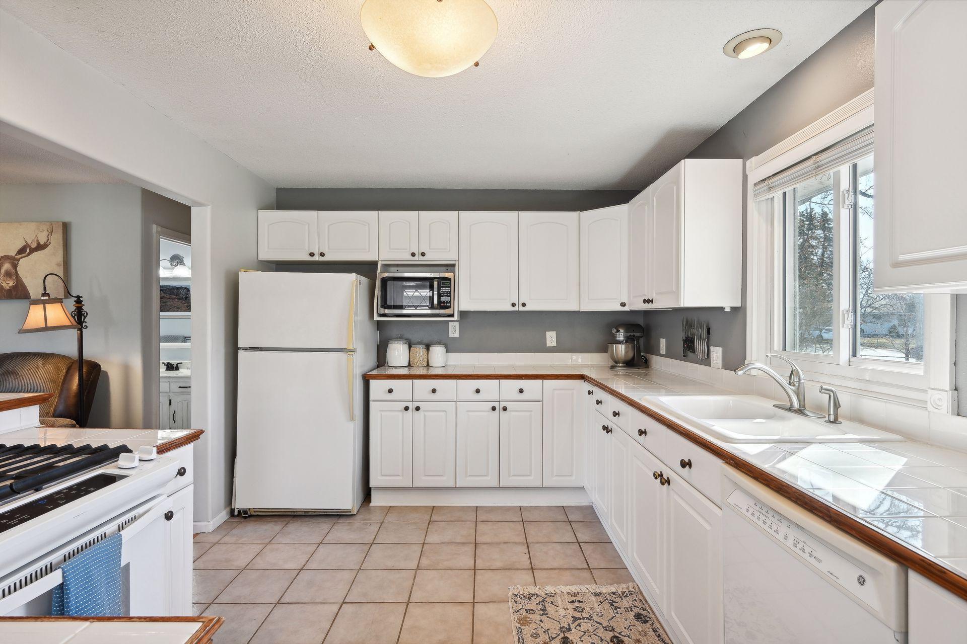 906 paul parkway