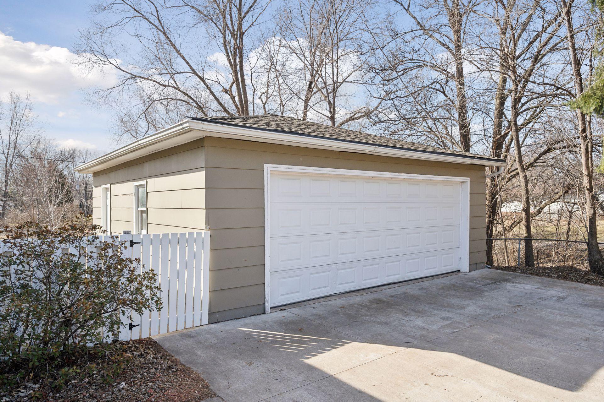 906 paul parkway