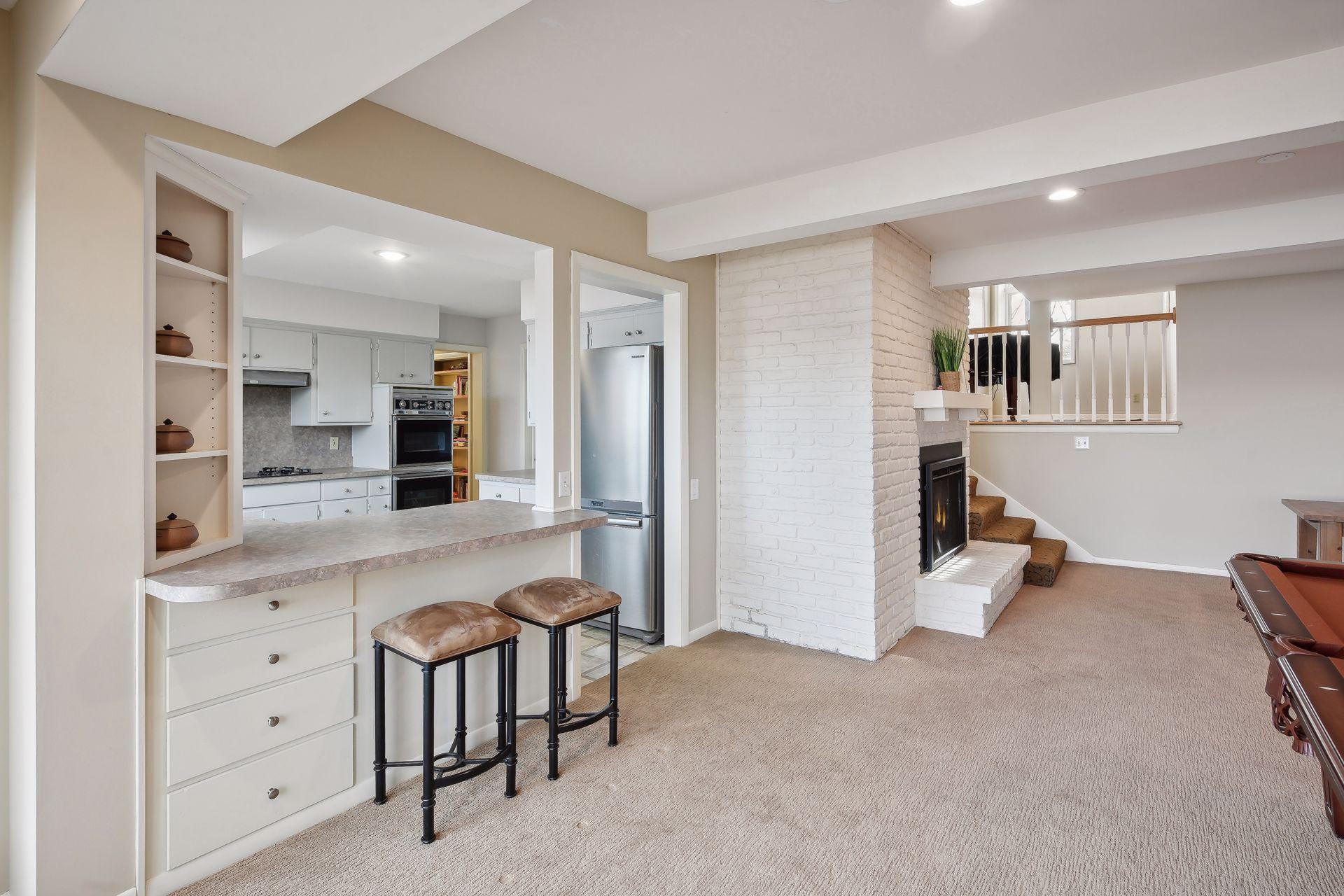 5940 Hardscrabble Circle